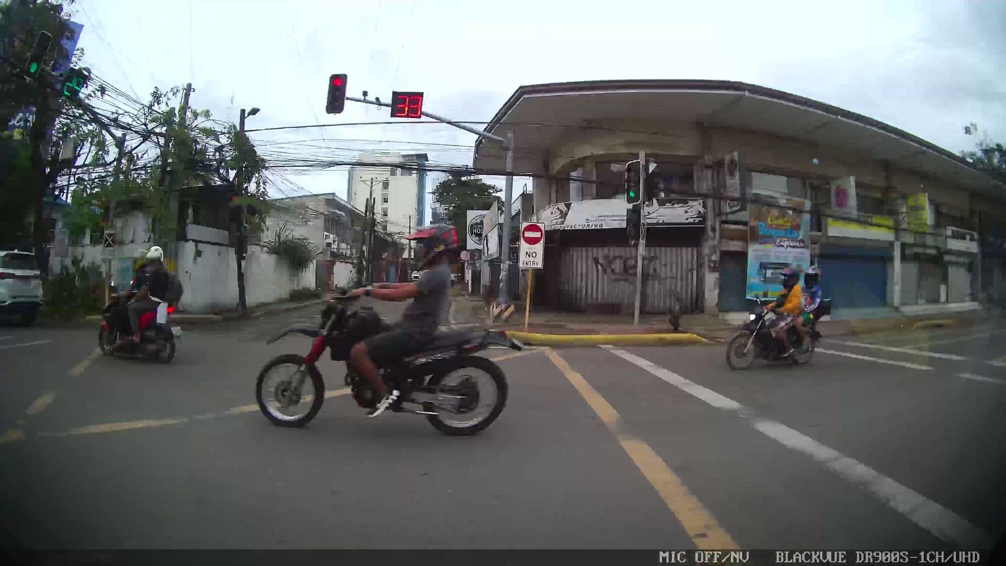 Street view near Cebu Uptown Apartelle, Adlaon — © Kaart---LEFT (CC BY-SA · Mapillary)