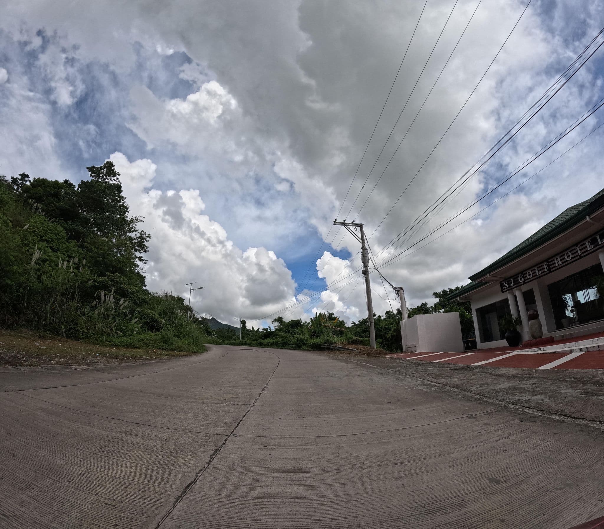 Street view near San Juanico Golf and Country Club Hotel, Panalanoy — © Julius_Caezar_Macadine (CC BY-SA · Mapillary)