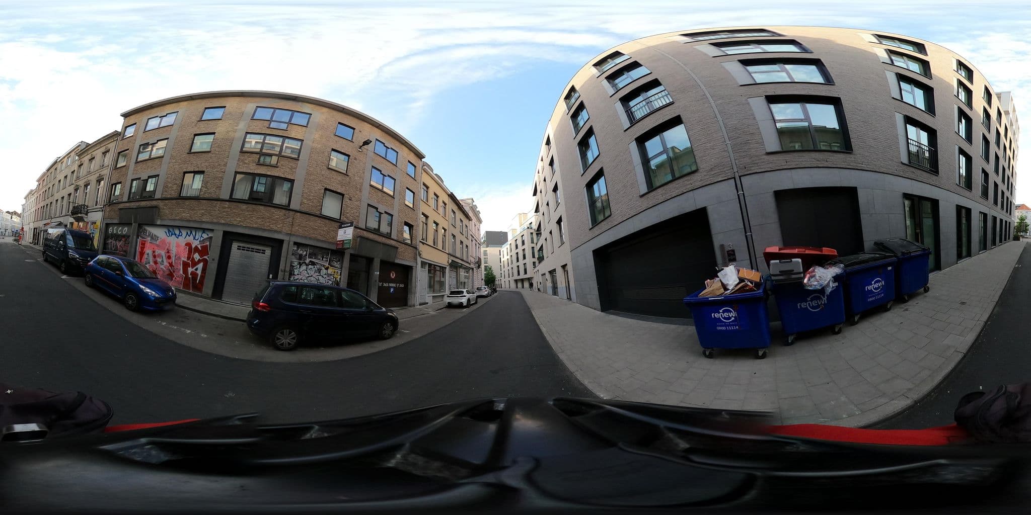 Street view near Moxy Brussels City Center, Ixelles — © RaphaelPasLoin (CC BY-SA · Mapillary)