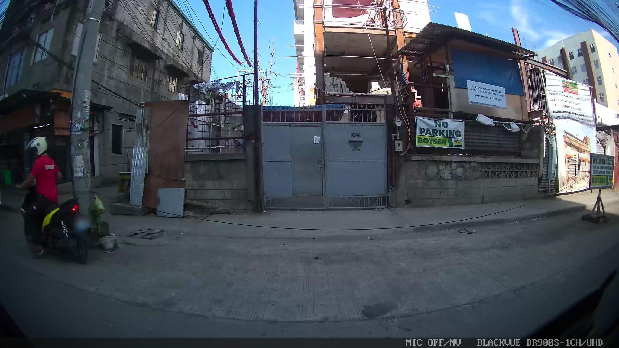 Street view near Green Windows Dorm & Hotel, Davao — © Kaart---RIGHT (CC BY-SA · Mapillary)