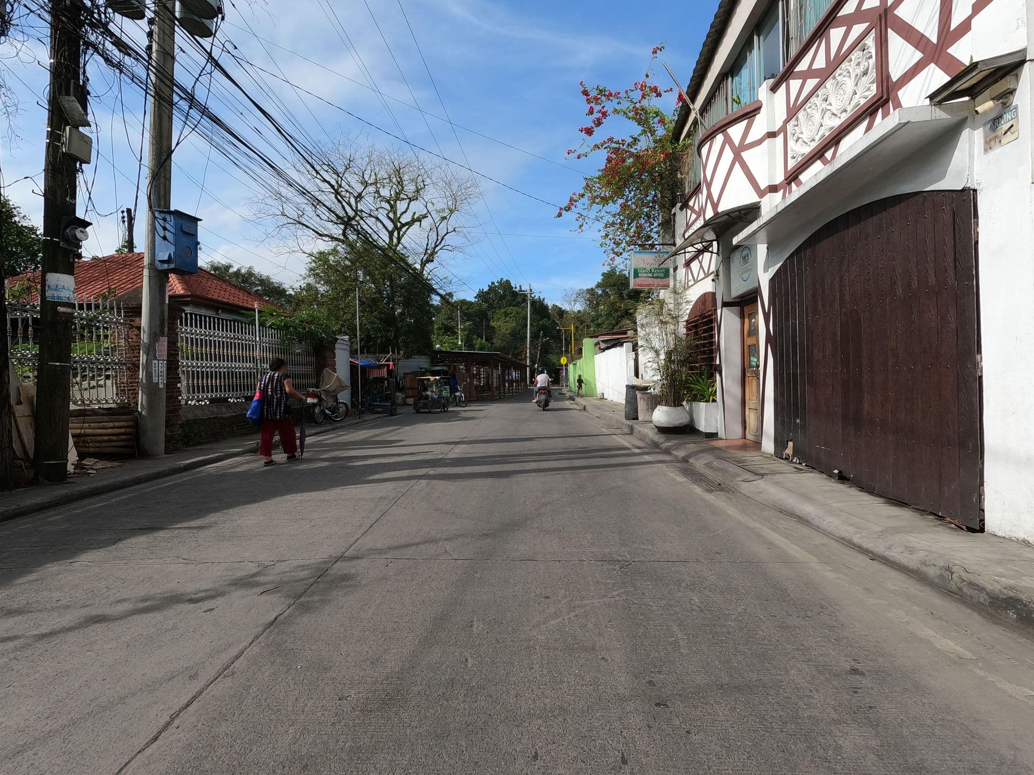 Street view near Bavaria Resto Inn, Iloilo — © Kaart_Local (CC BY-SA · Mapillary)