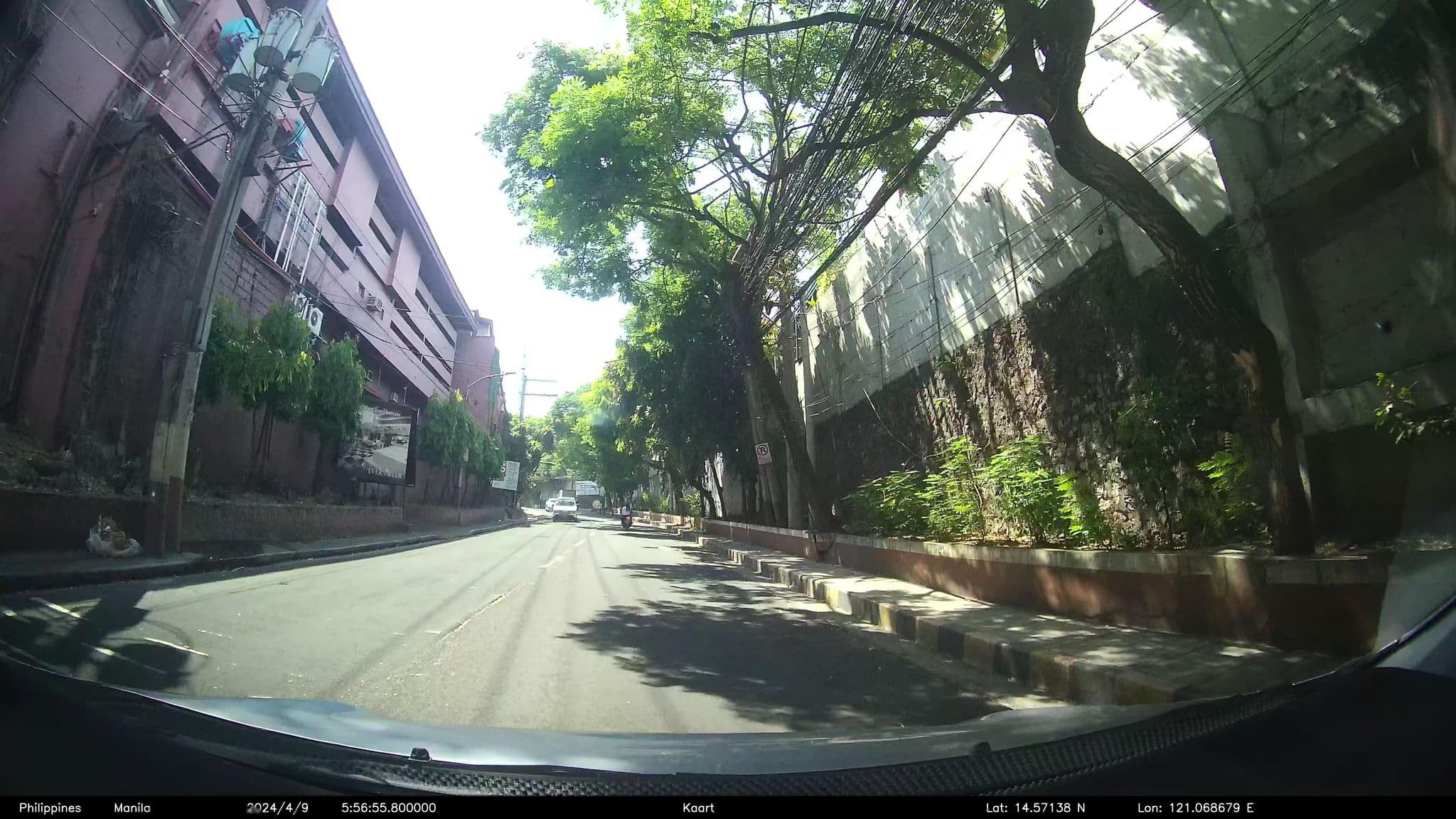 Street view near Victoria Court, Pasig City — © kaart_4 (CC BY-SA · Mapillary)