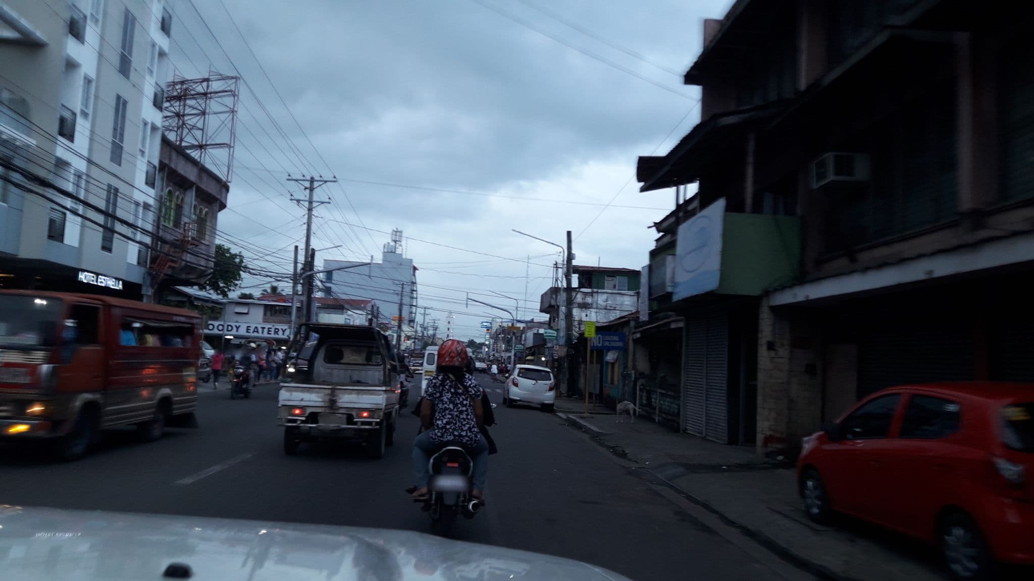 Street view near Hotel Estrella, Tacloban — © wmcfall2 (CC BY-SA · Mapillary)