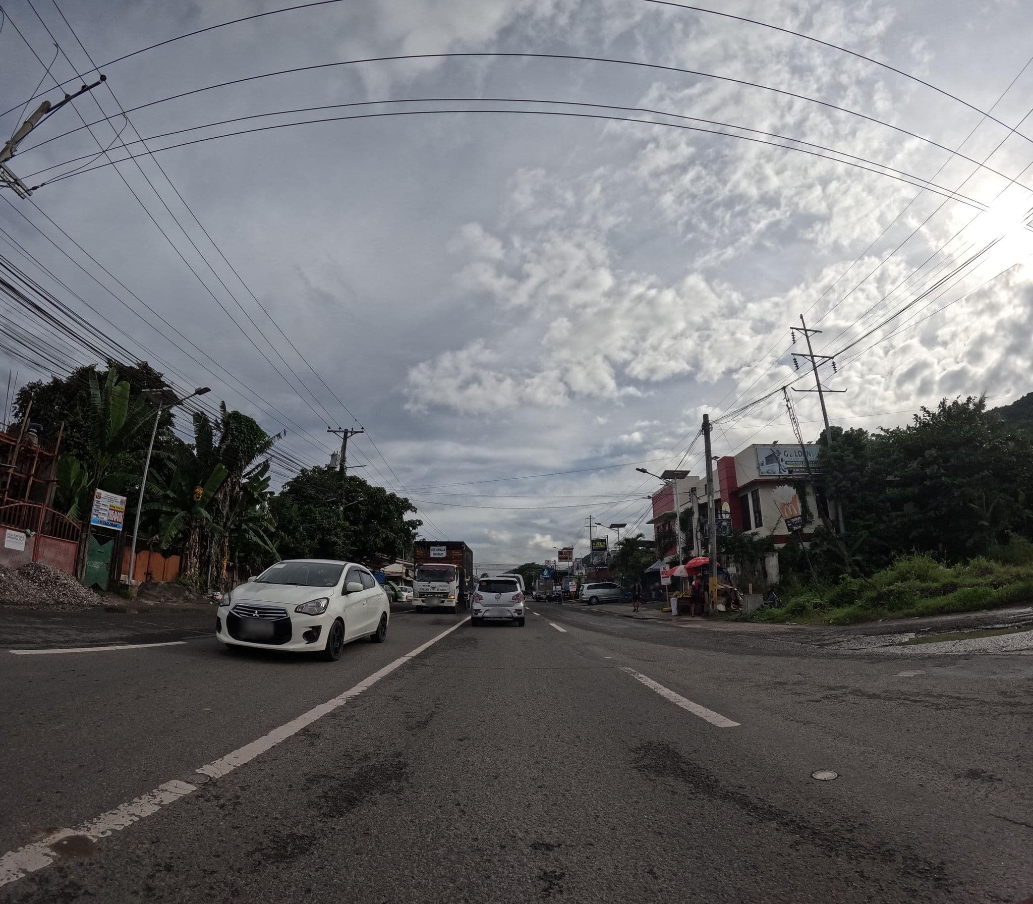 Street view near Golden Sun Pension Hotel and Restaurant, Pawing — © feyeandal (CC BY-SA · Mapillary)