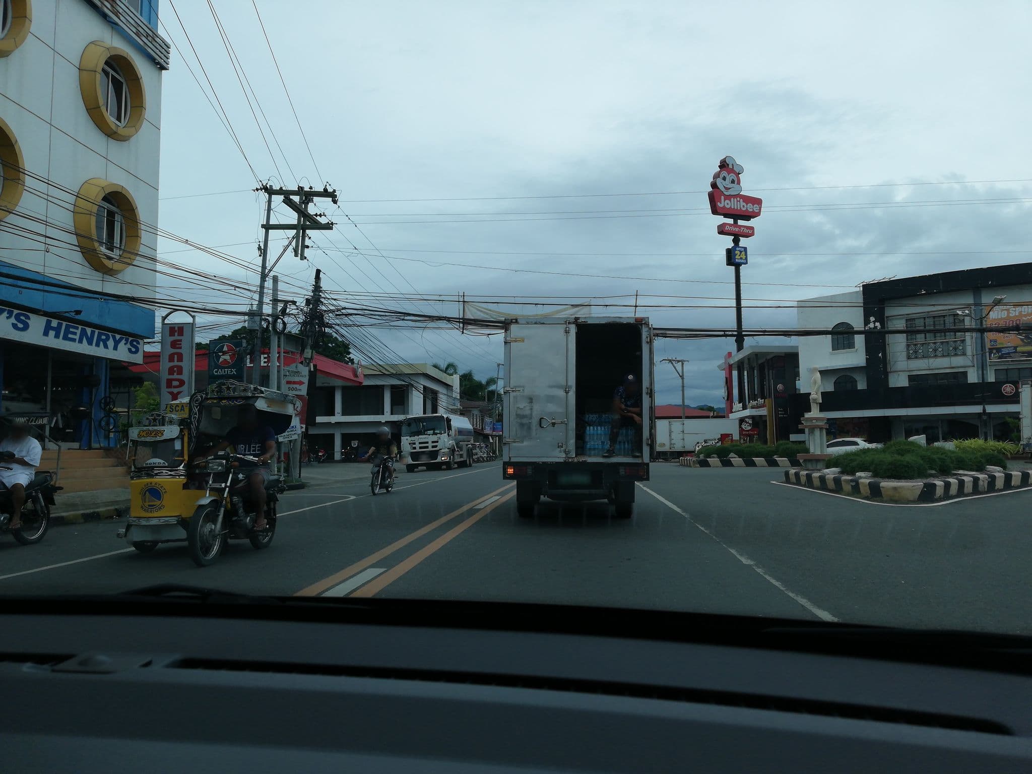Street view near Henady Inn, Bantay — © jenjereren (CC BY-SA · Mapillary)