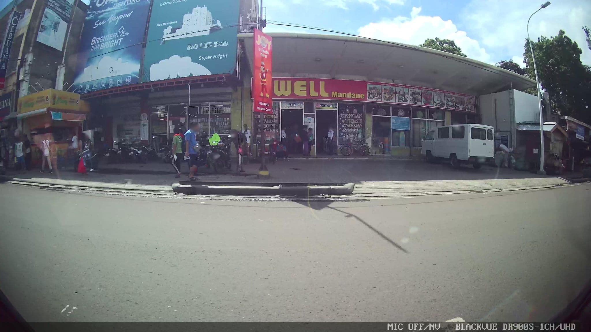 Street view near Wow Lodge, Mandaue City — © Kaart---RIGHT (CC BY-SA · Mapillary)