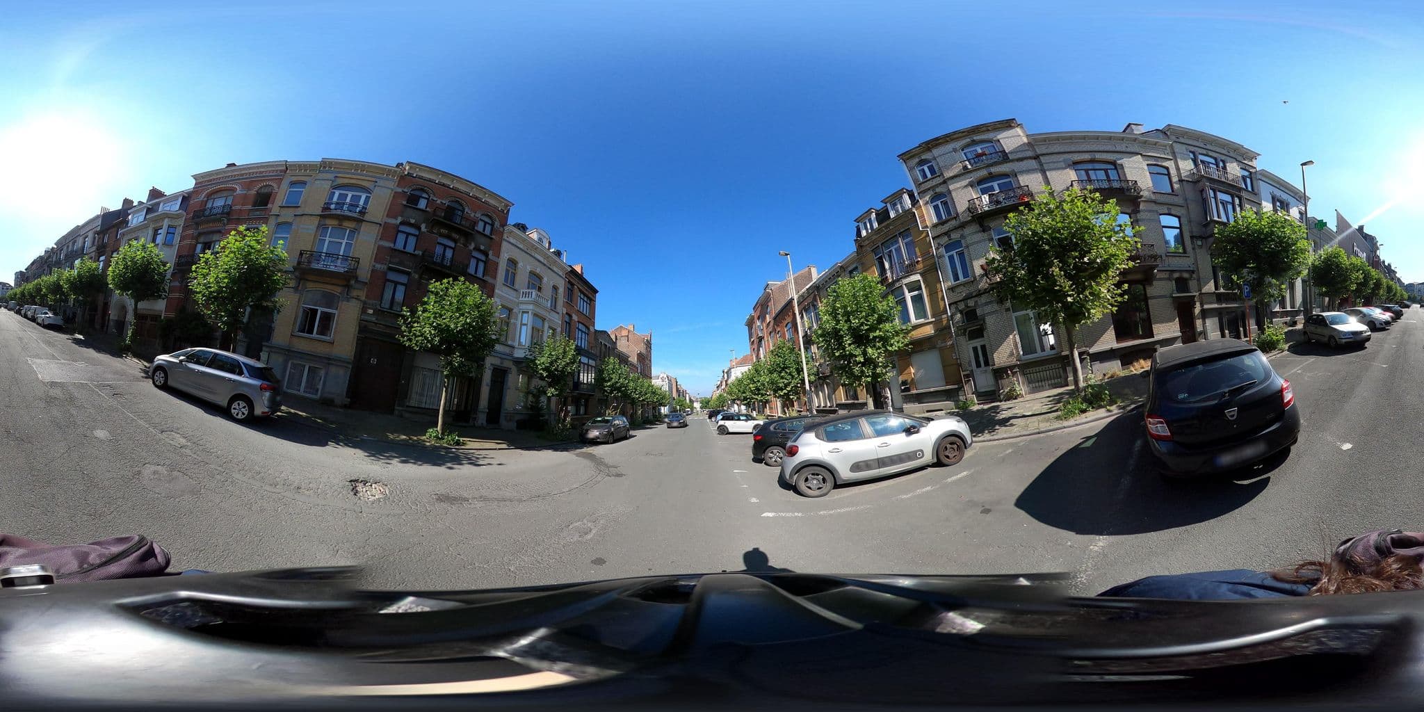 Street view near Tous les jours dimanche, Schaerbeek — © RaphaelPasLoin (CC BY-SA · Mapillary)