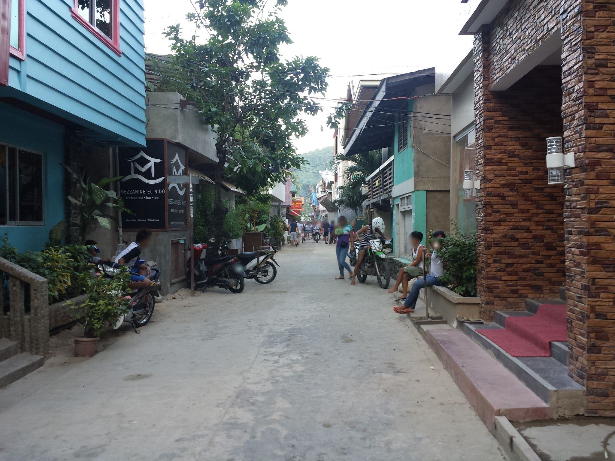 Street view near Aqua Travel Lodge, El Nido