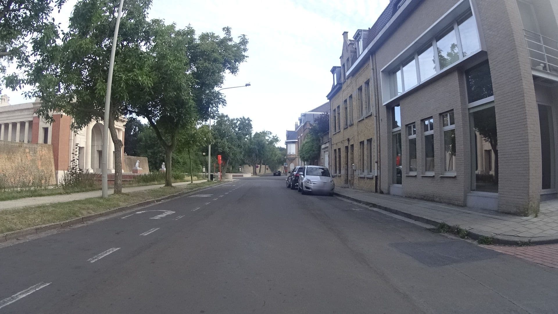 Street view near Menin Gate House, Ieper — © ramap (CC BY-SA · Mapillary)
