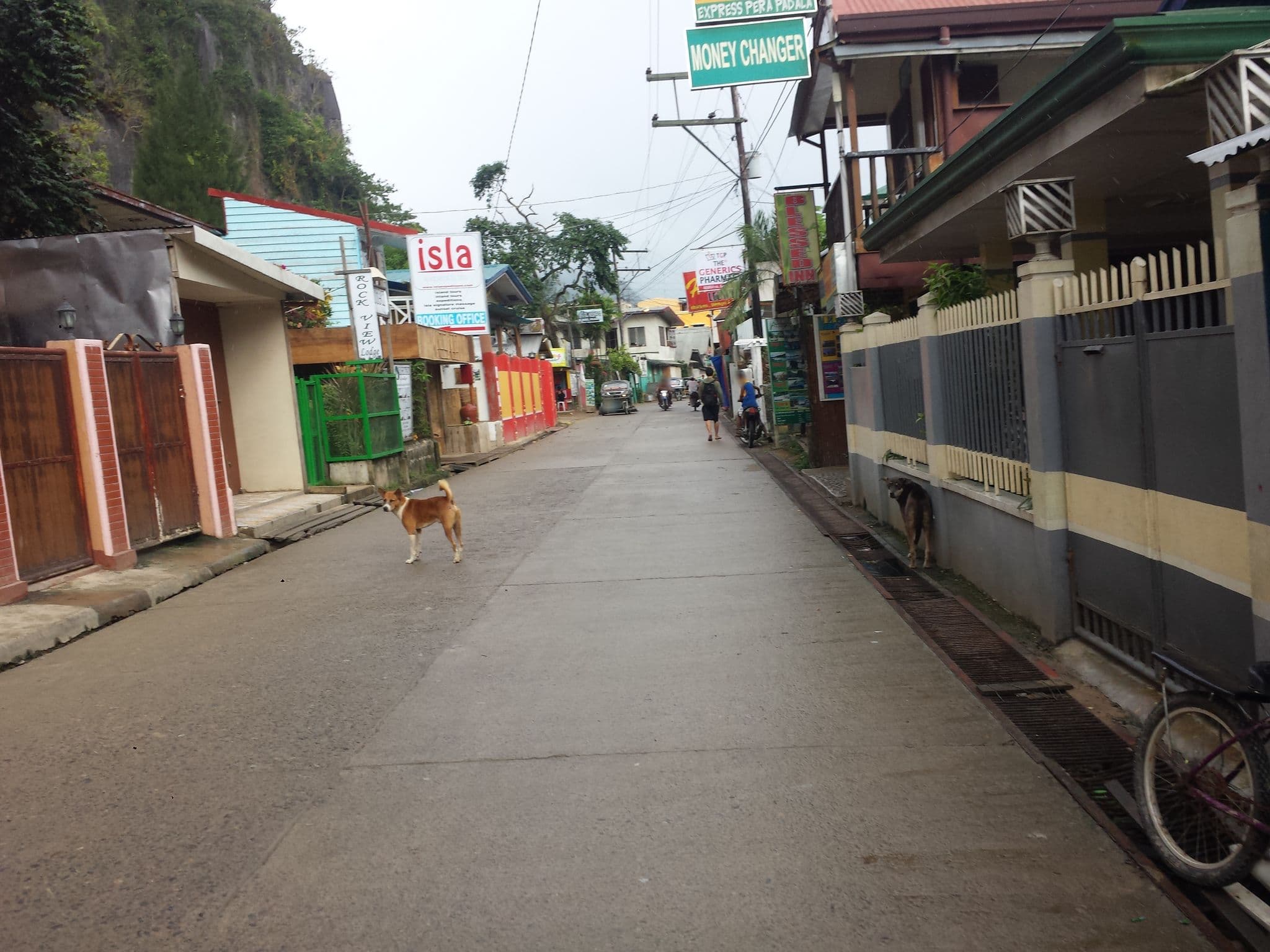 Street view near Clouie Inn, El Nido