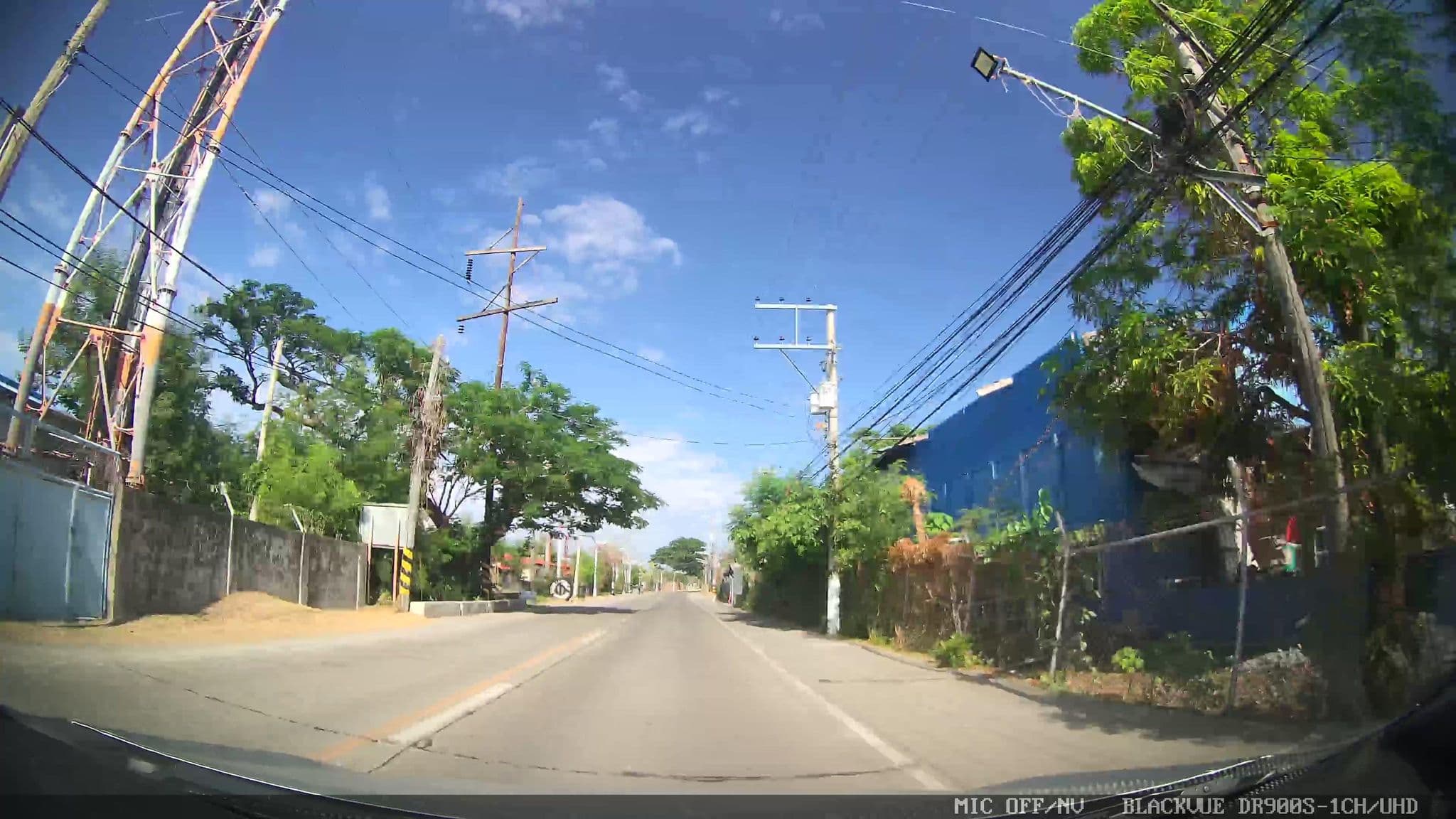 Street view near Subli Subli Lodge, Paringao — © Kaart---FRONT (CC BY-SA · Mapillary)