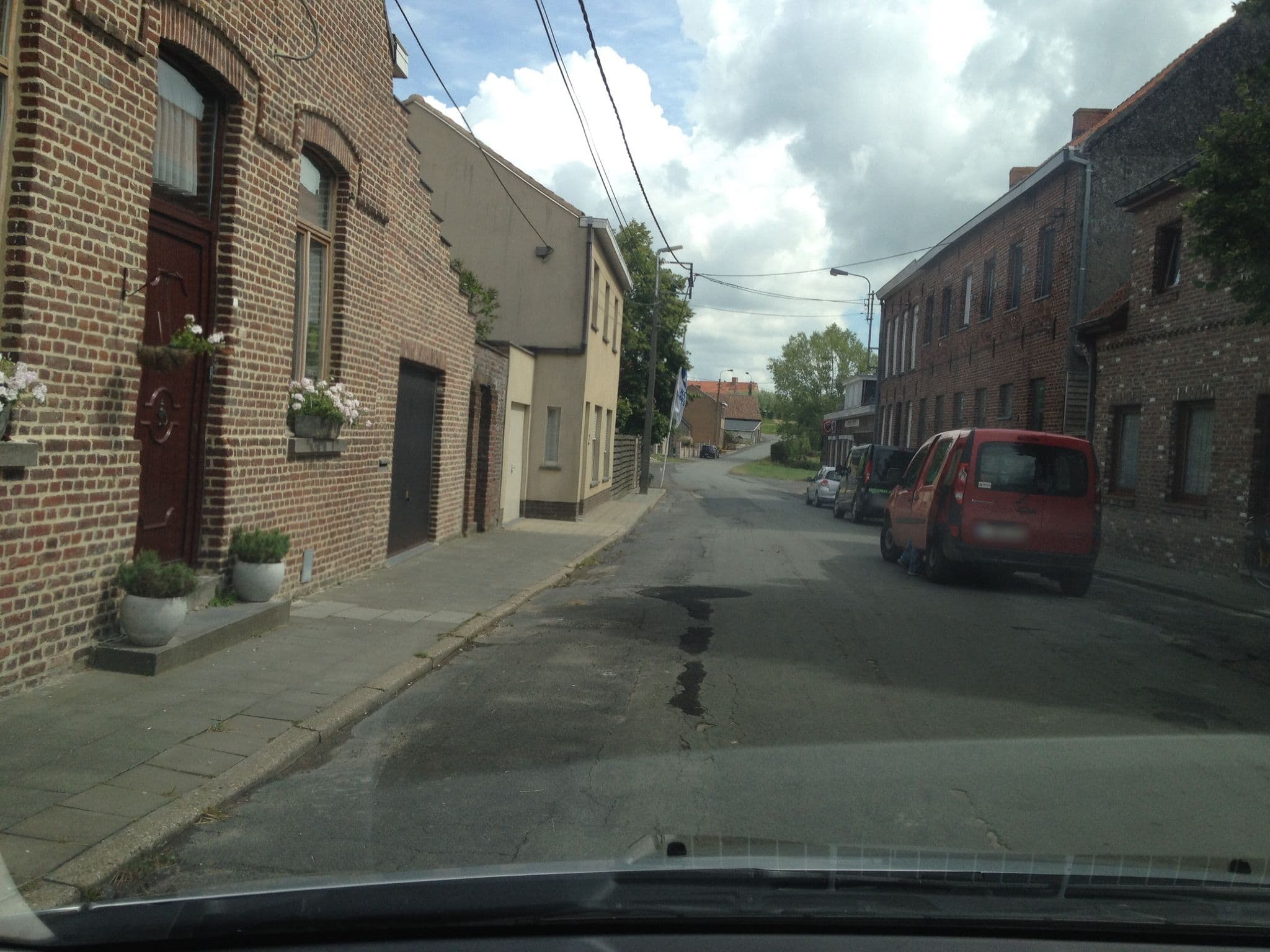 Street view near Het Oud Schoolmeesterhuis, Watou — © zors1843 (CC BY-SA · Mapillary)