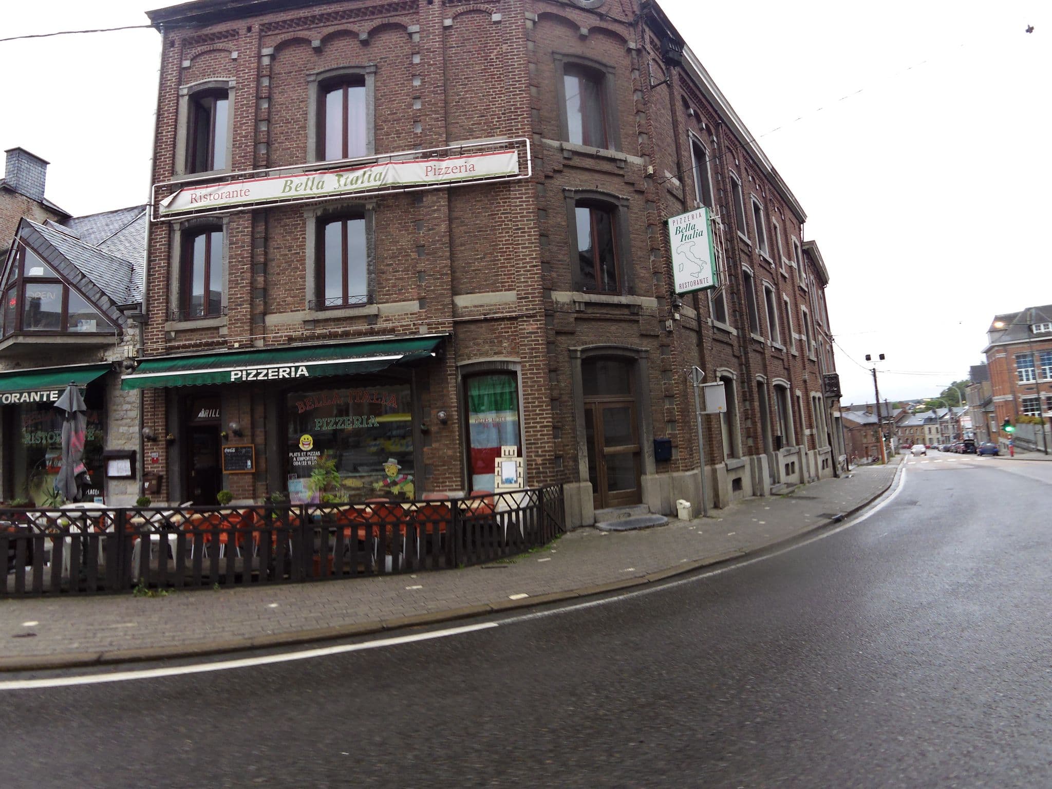 Street view near La Malle Poste, Rochefort — © zors1843 (CC BY-SA · Mapillary)