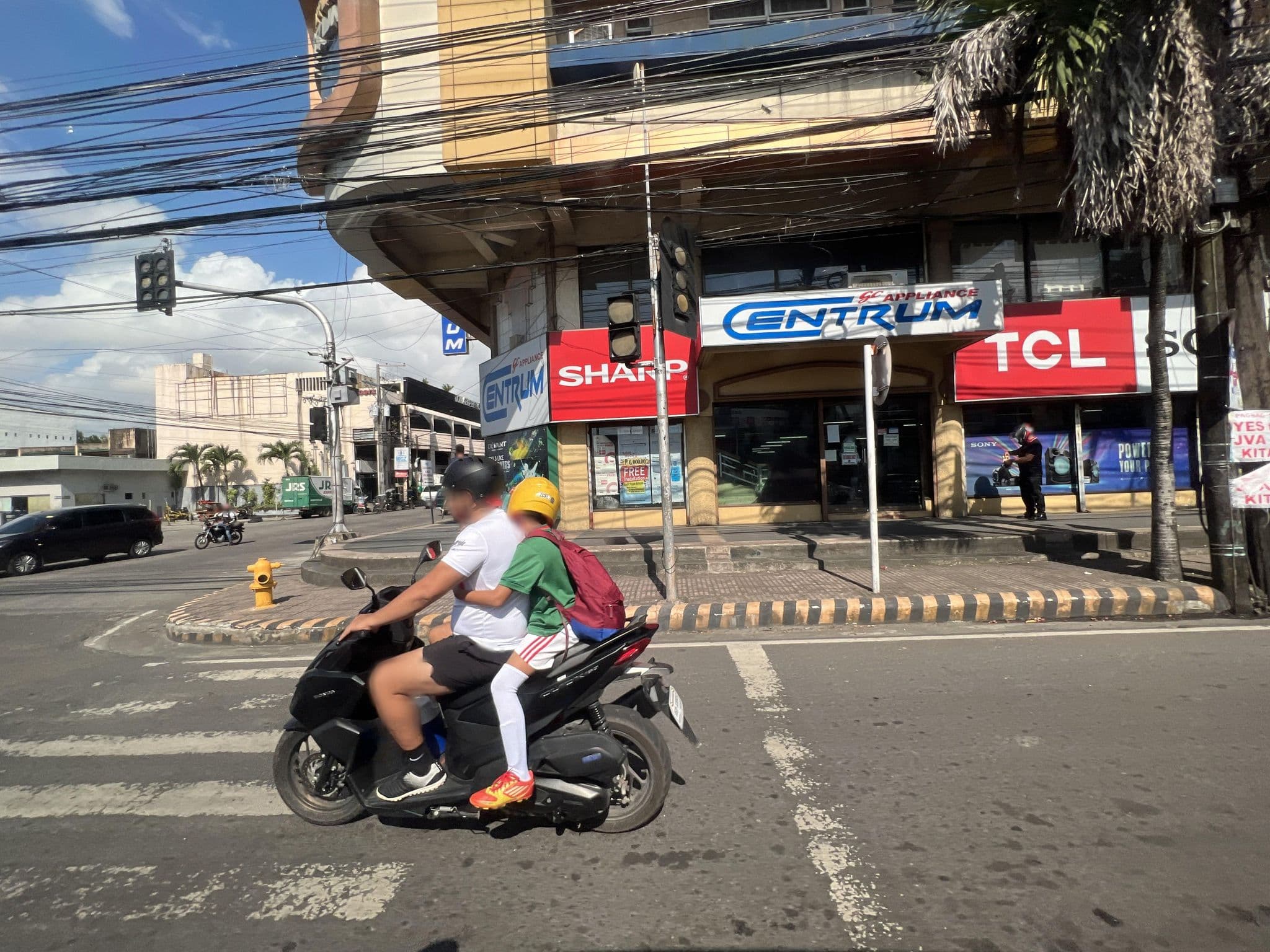 Street view near Middletown Inn, Bacolod City — © jeth888 (CC BY-SA · Mapillary)