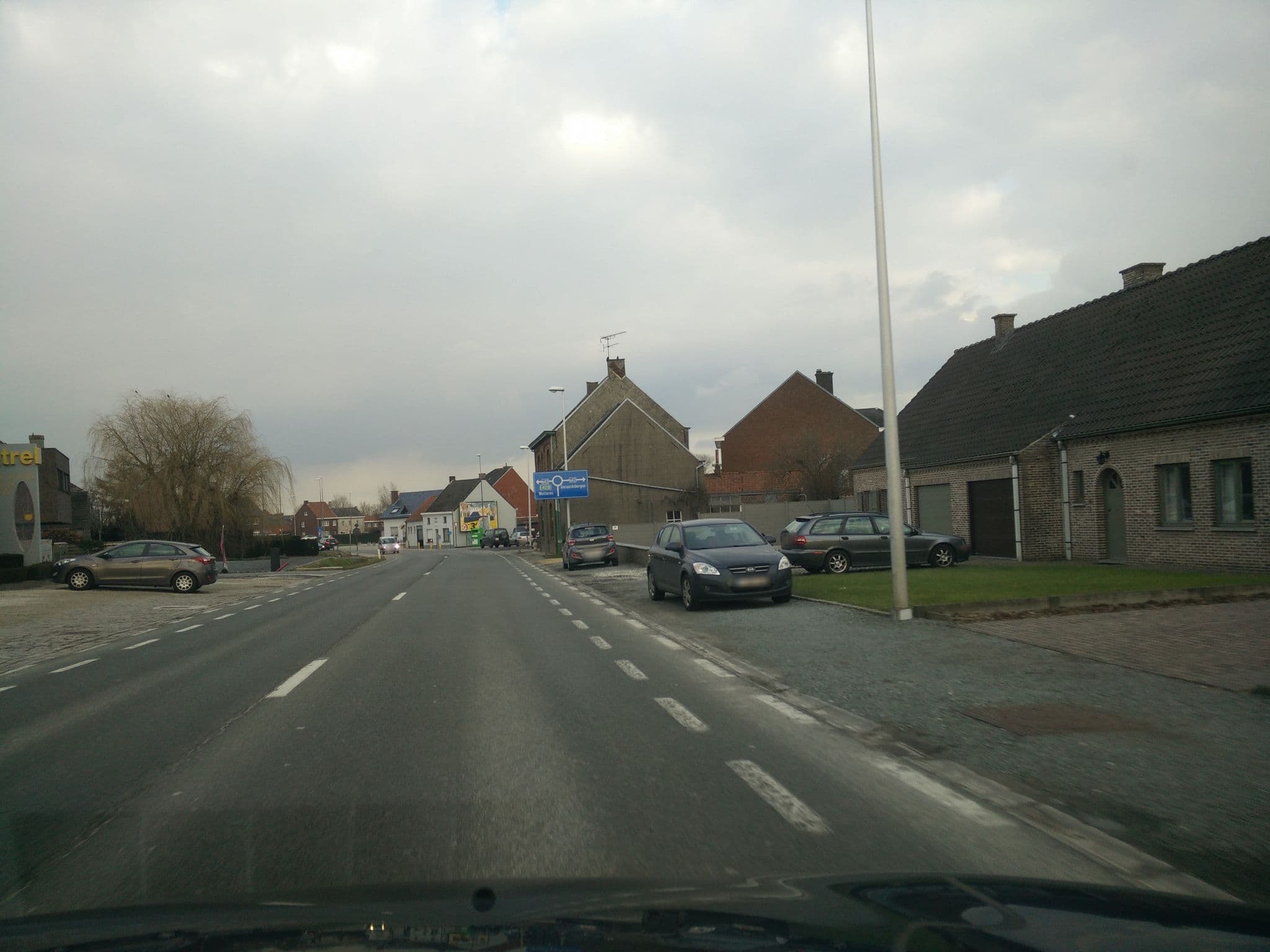 Street view near Resort Nuvola, Godveerdegem — © joostjakob (CC BY-SA · Mapillary)