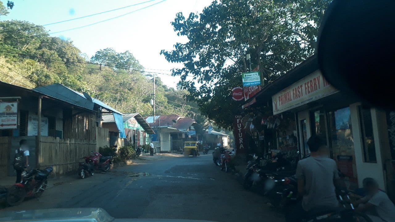 Street view near Casa Futura, Coron