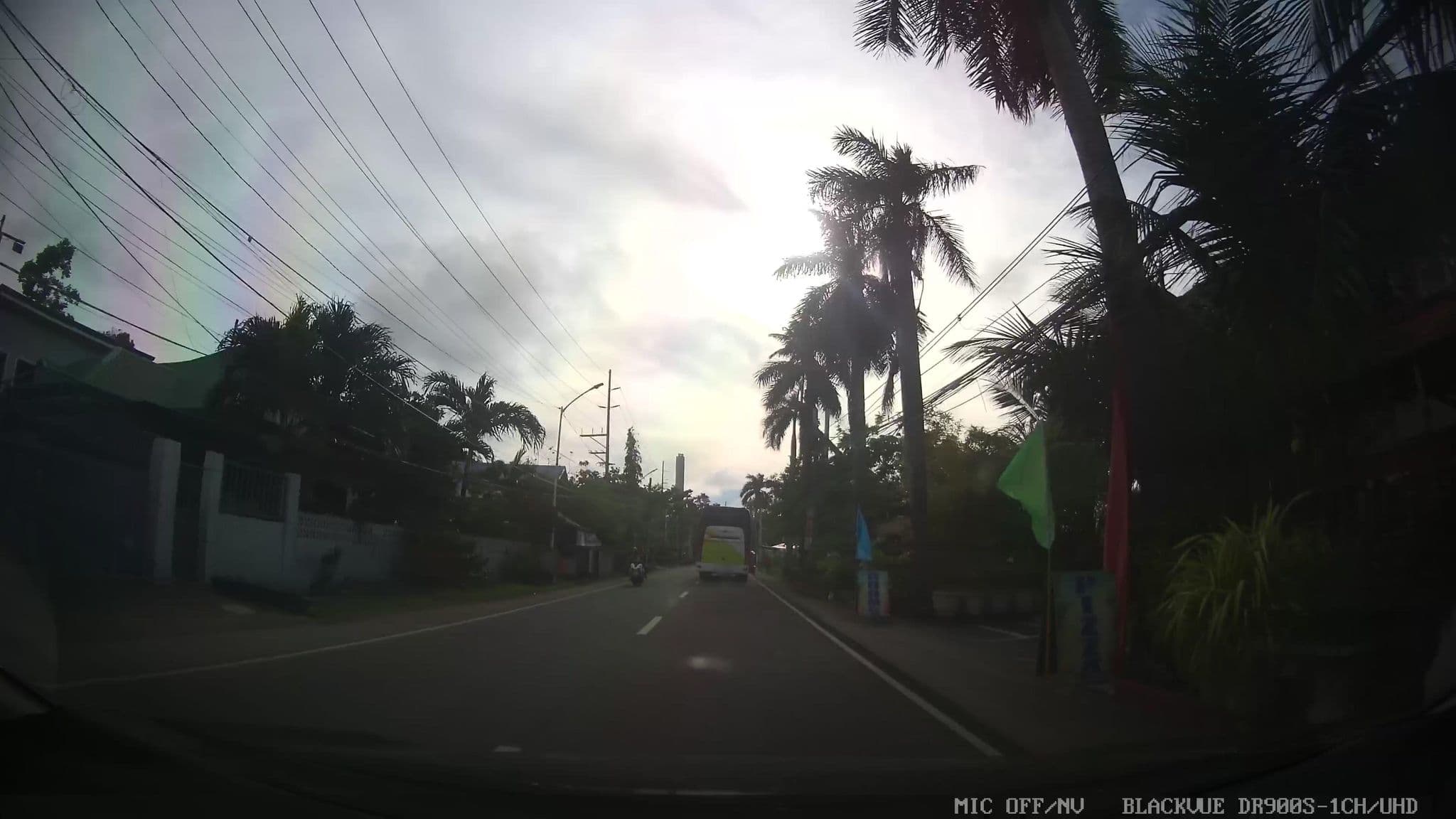 Street view near Ocean Breeze Resort, Toledo — © Kaart---FRONT (CC BY-SA · Mapillary)