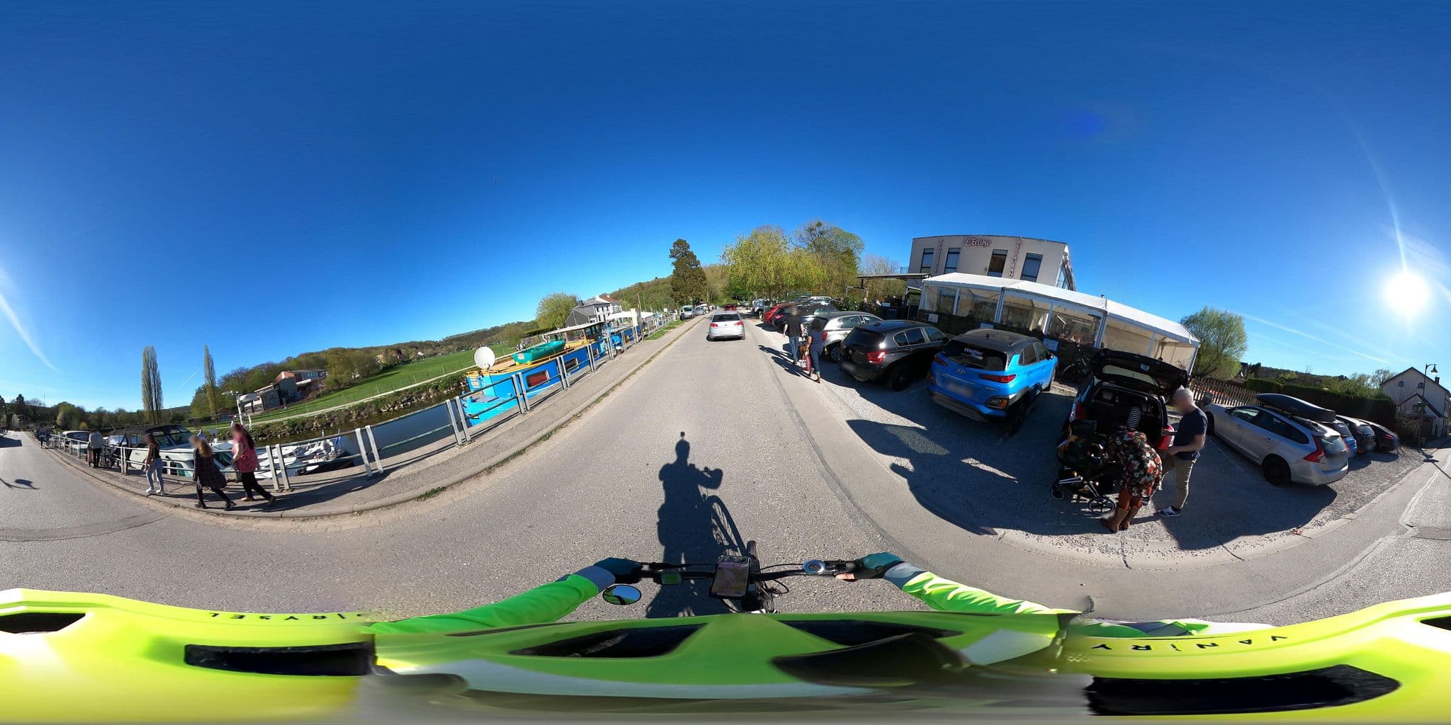 Street view near Le Saint-Émilion, Landelies — © Stefdegreef (CC BY-SA · Mapillary)