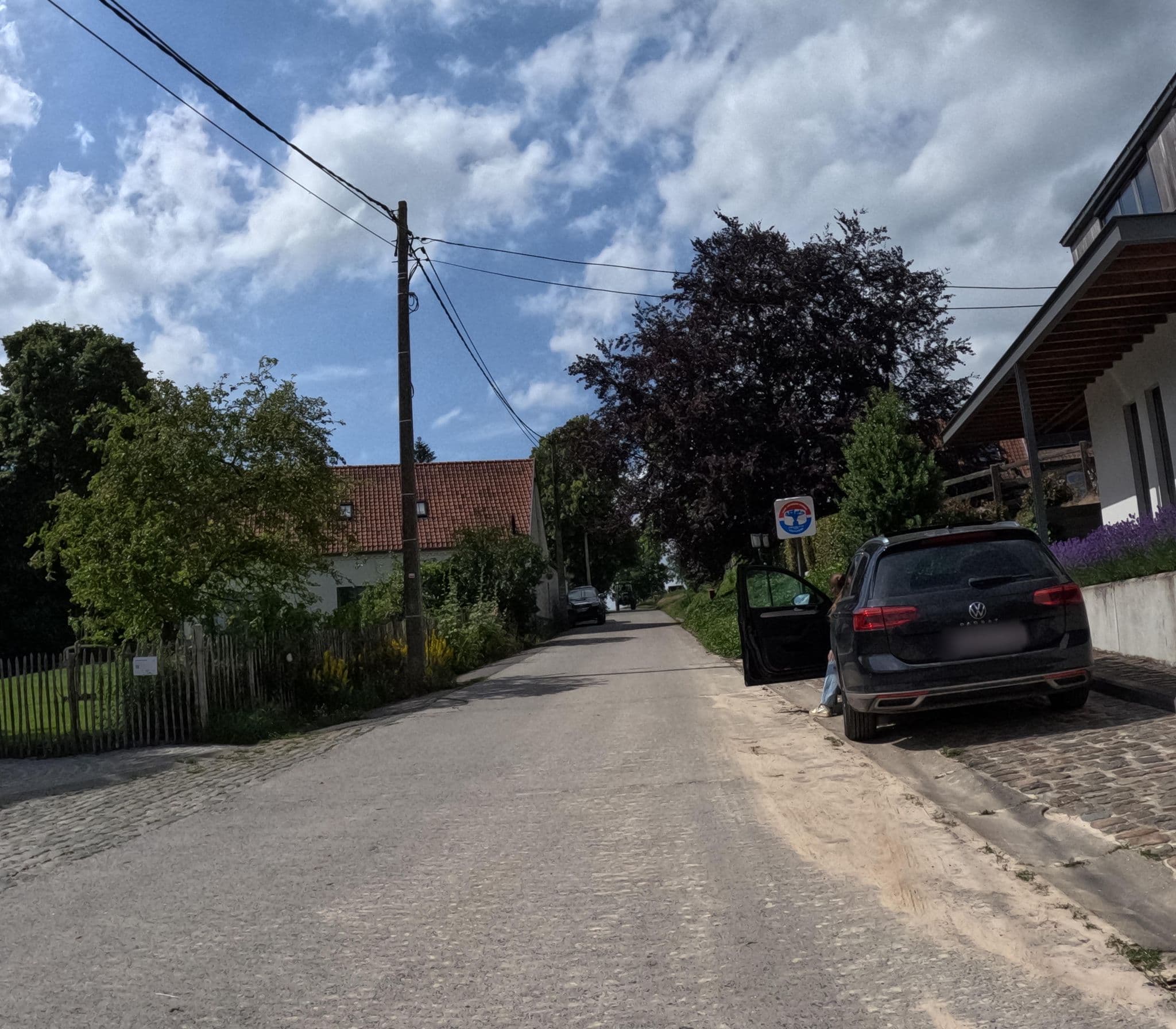 Street view near De Bossenaarshoeve, Etikhove — © jygpronse (CC BY-SA · Mapillary)
