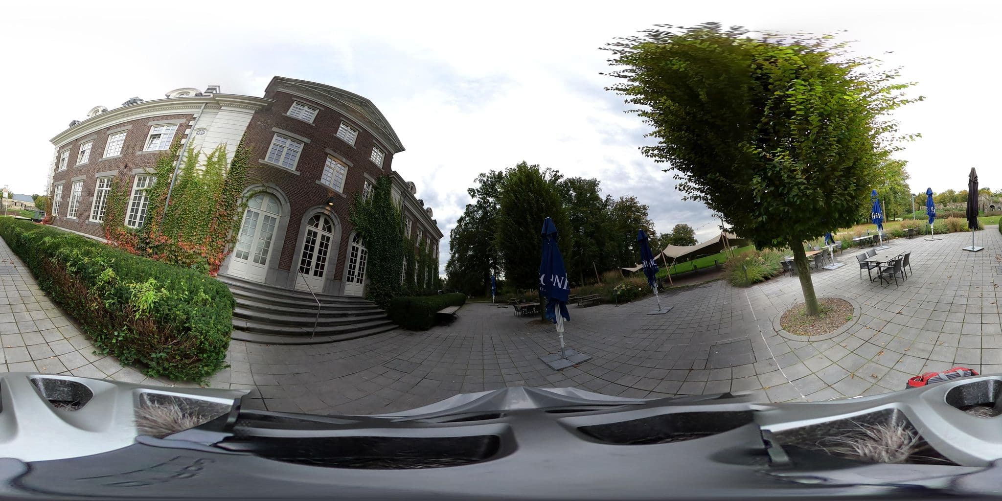 Street view near Kasteel Pietersheim, Lanaken — © Eebie (CC BY-SA · Mapillary)