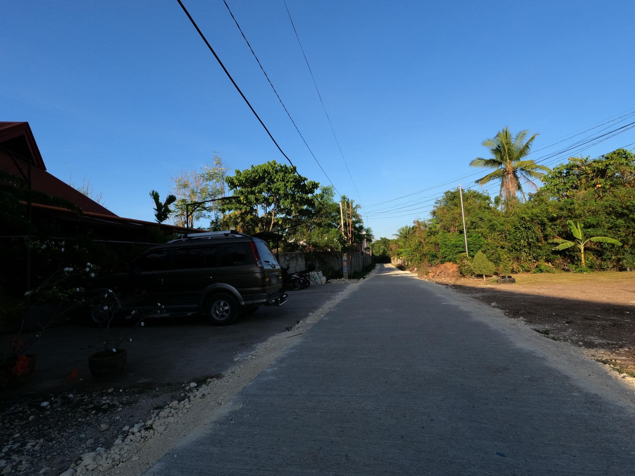 Street view near Alaia Studios, Tawala