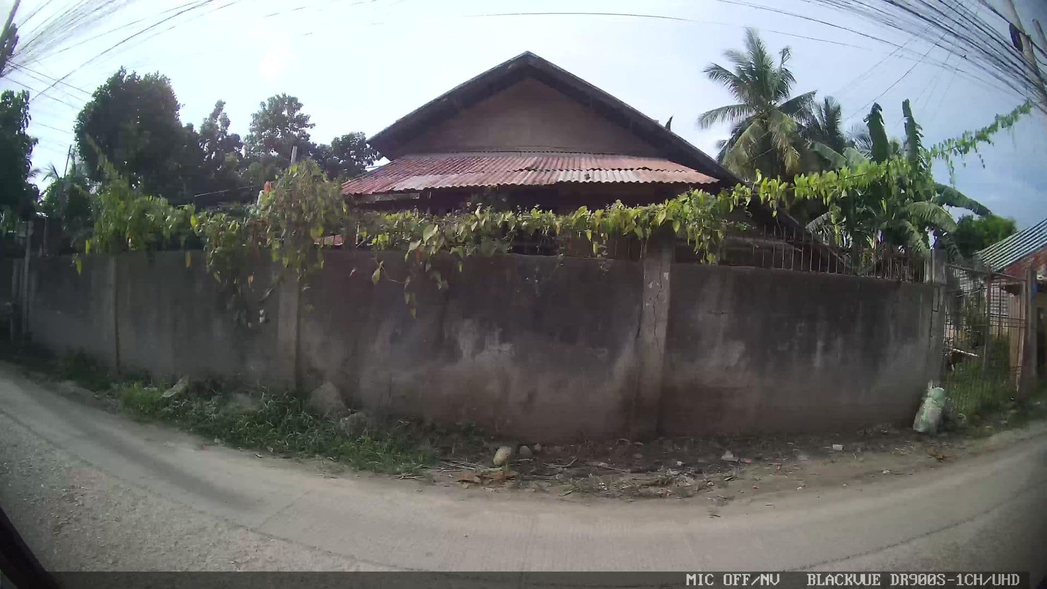 Street view near Travellers Inn Rooms for Rent, Basdiot — © Kaart---LEFT (CC BY-SA · Mapillary)
