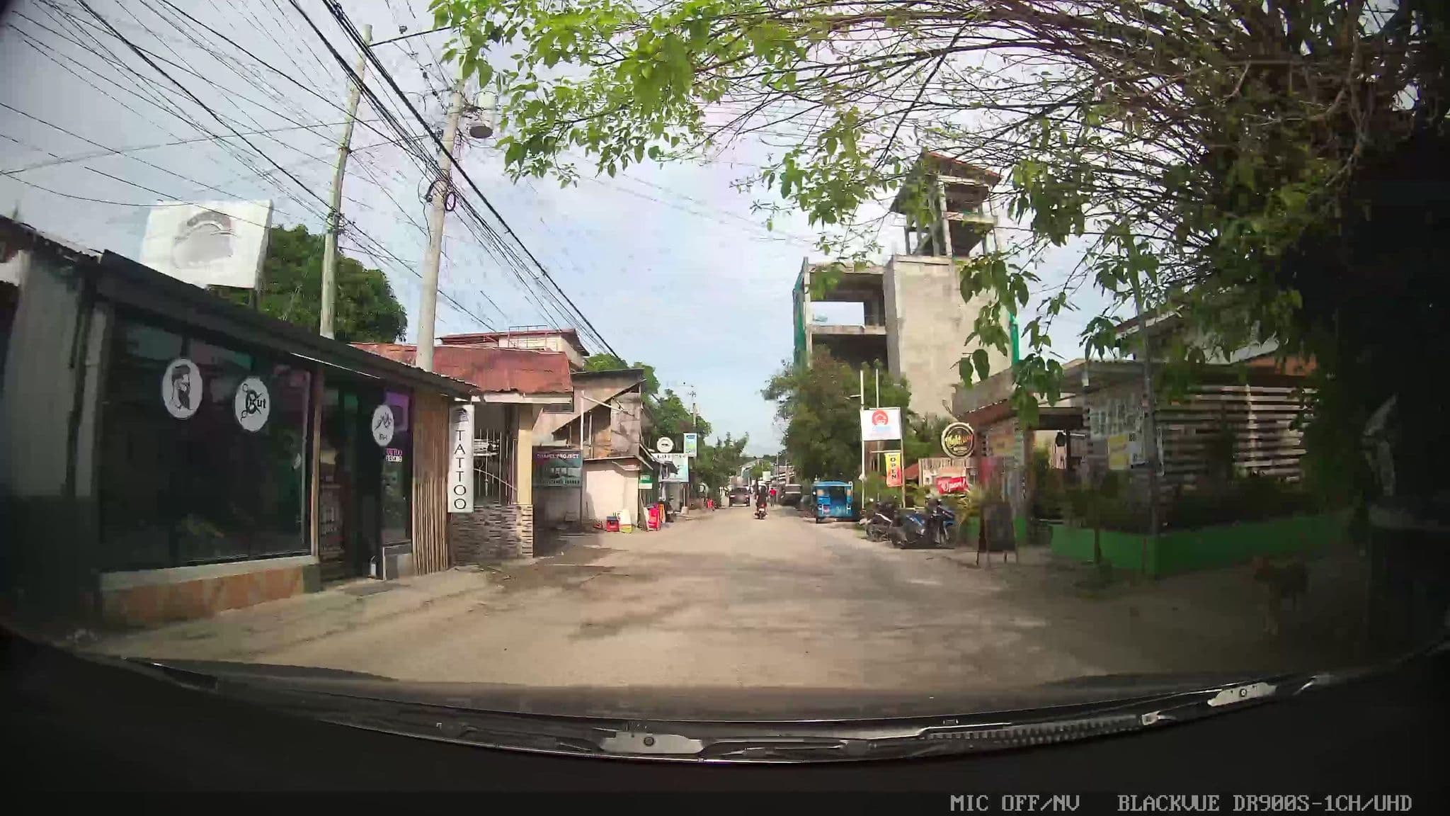 Street view near Travellers Inn Rooms for Rent, Basdiot — © Kaart---FRONT (CC BY-SA · Mapillary)