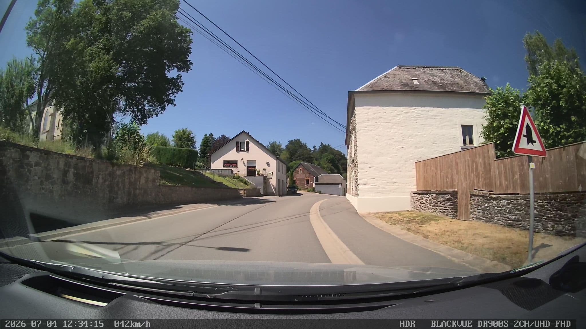 Street view near Le Héron, Martelange — © madel (CC BY-SA · Mapillary)