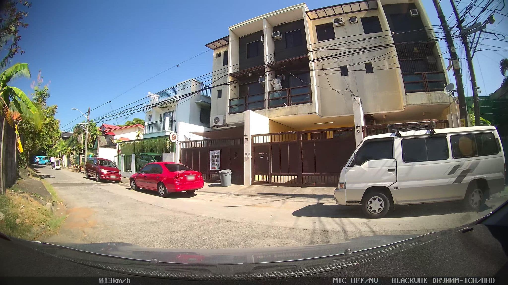 Street view near Skylab213B Bed and Breakfast, Paranaque City — © kaart_4 (CC BY-SA · Mapillary)