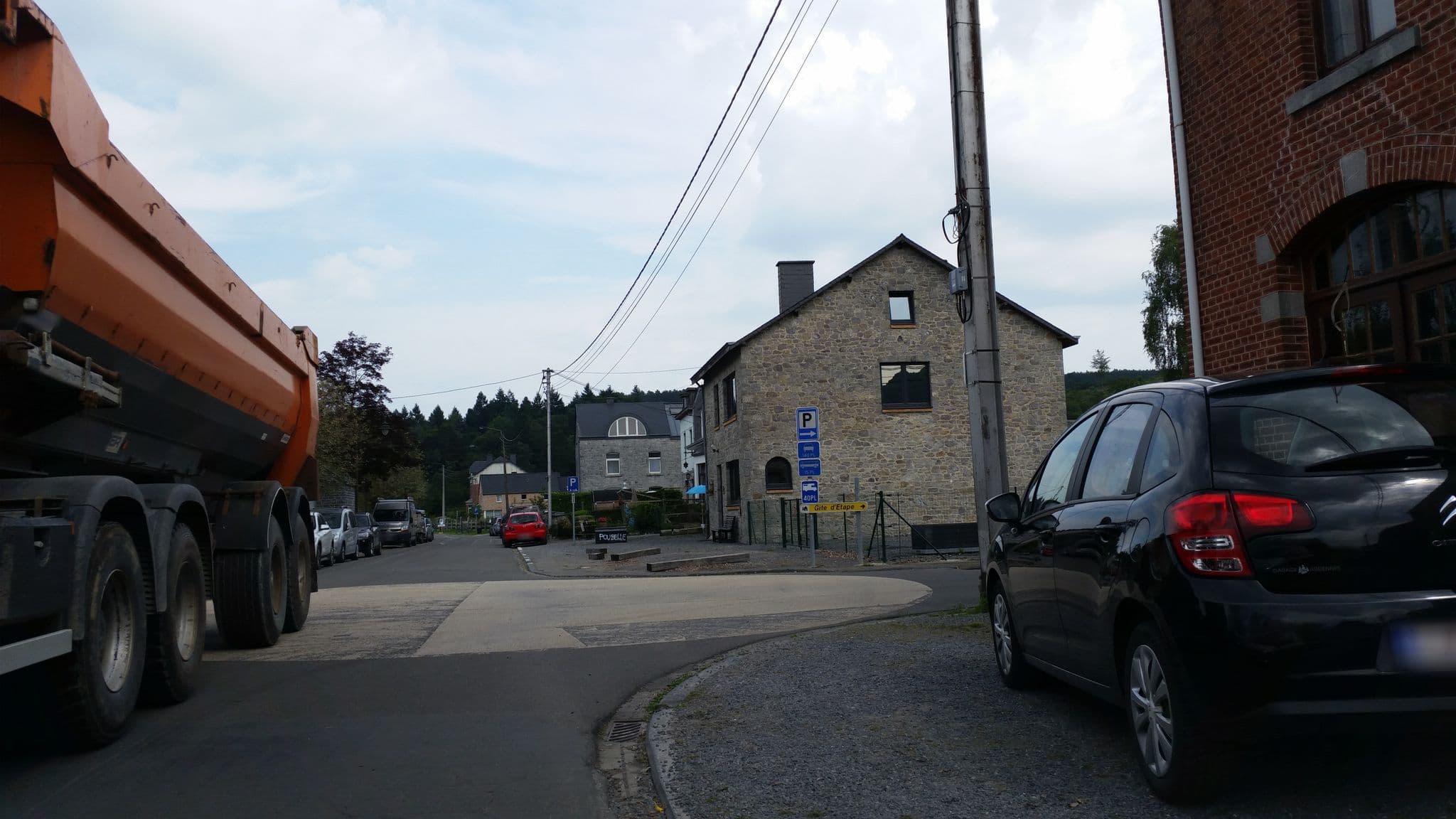 Street view near Au bon Pl'Han, Han-sur-Lesse — © it_s_so_funny (CC BY-SA · Mapillary)