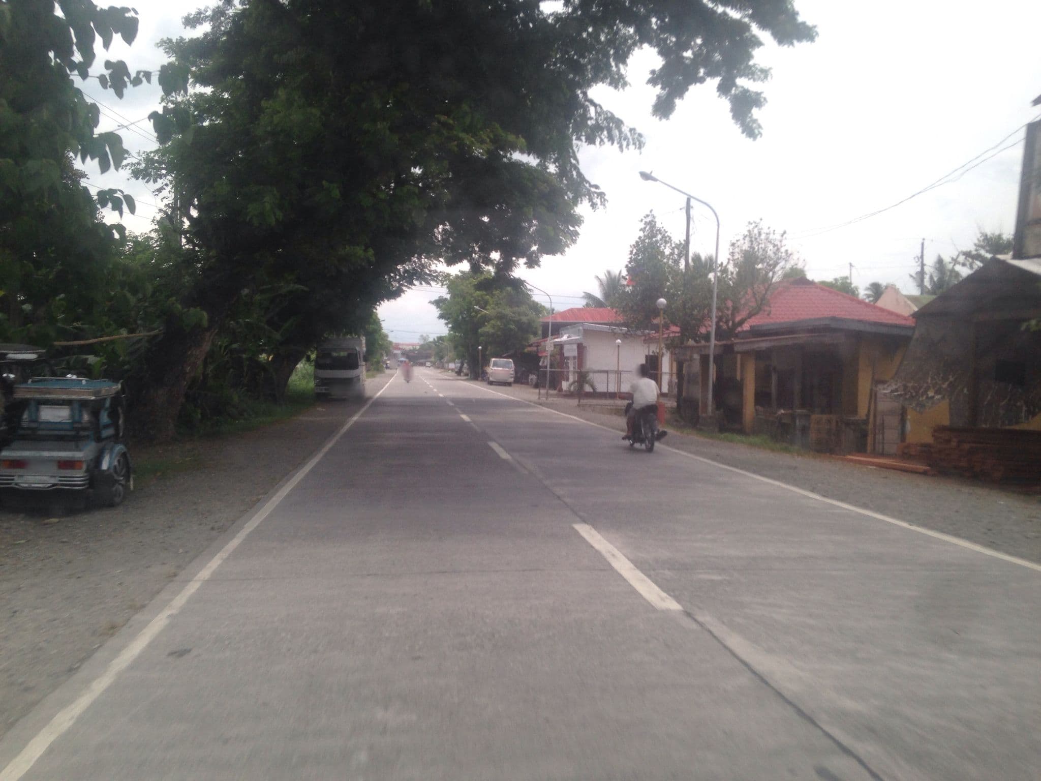 Street view near Kaffe De oro Hotel, Bayuin — © ben_supermen (CC BY-SA · Mapillary)
