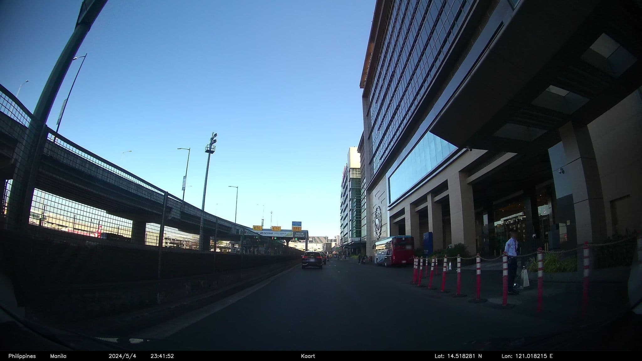 Street view near Sheraton Manila Hotel, Pasay — © kaartcam (CC BY-SA · Mapillary)