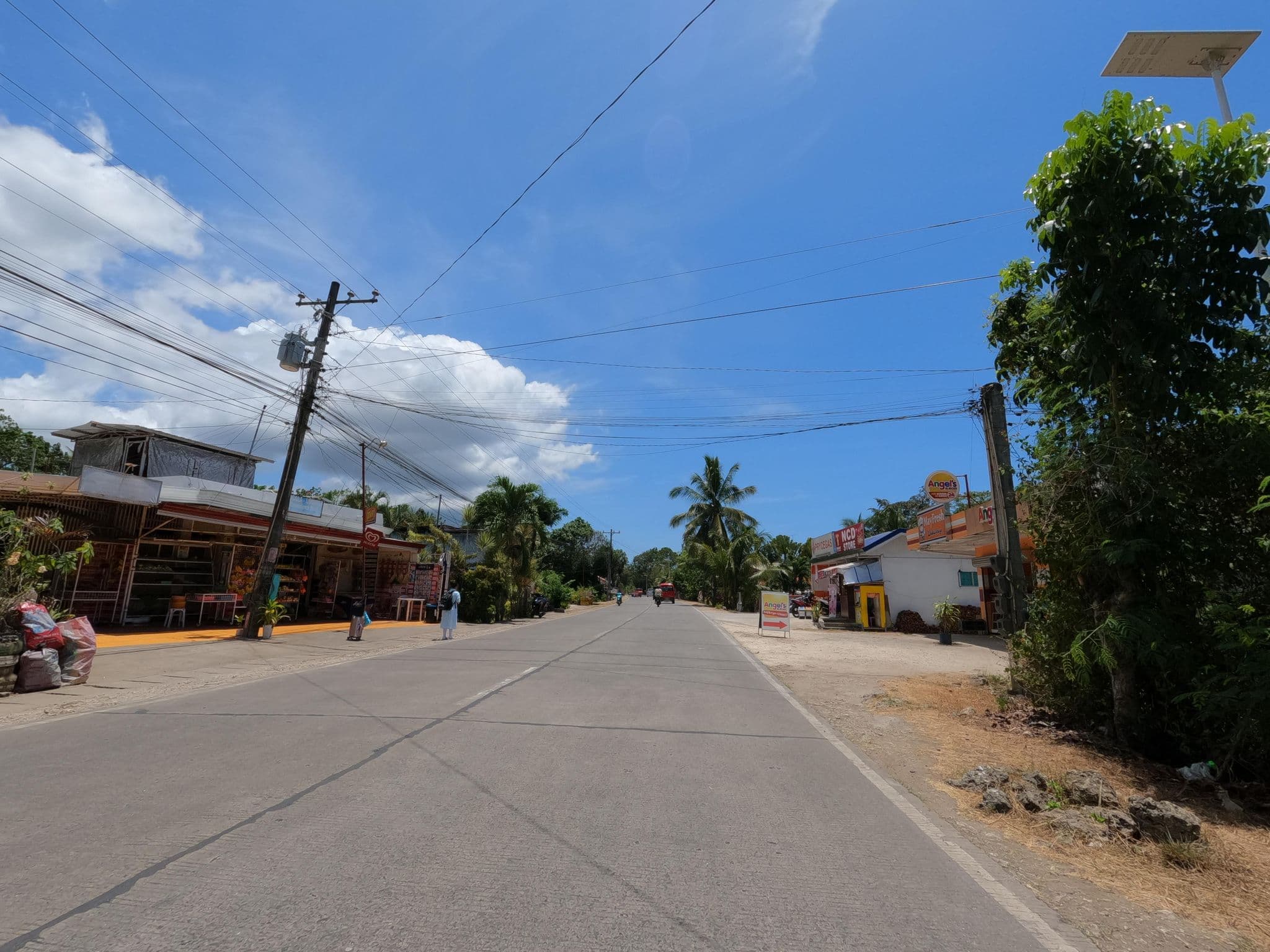 Street view near Alcala-Loquais Apartment, Songculan — © GOwin (CC BY-SA · Mapillary)
