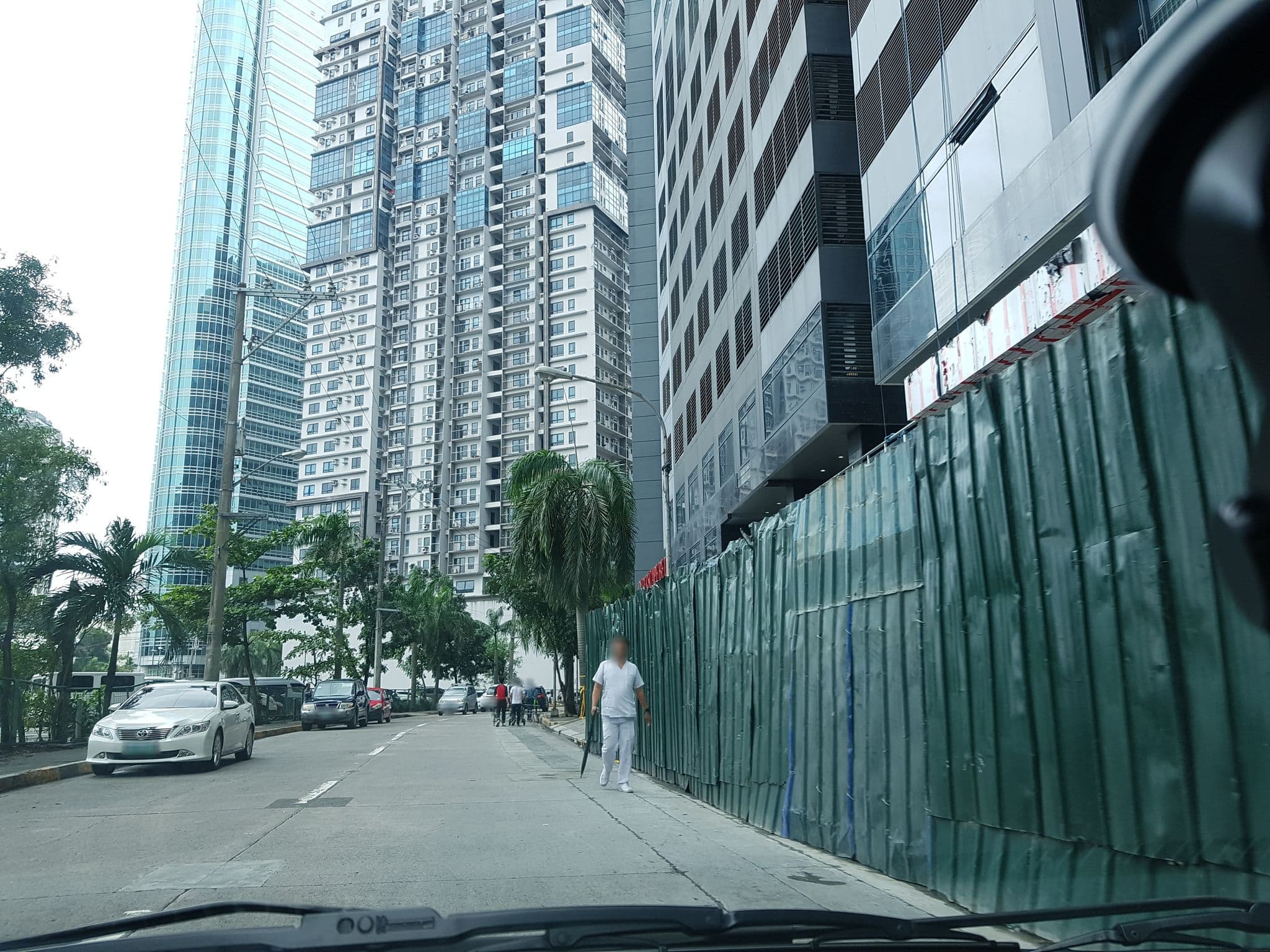 Street view near Joy~Nostalg Hotel and Suites Manila, Pasig City — © mhayd (CC BY-SA · Mapillary)