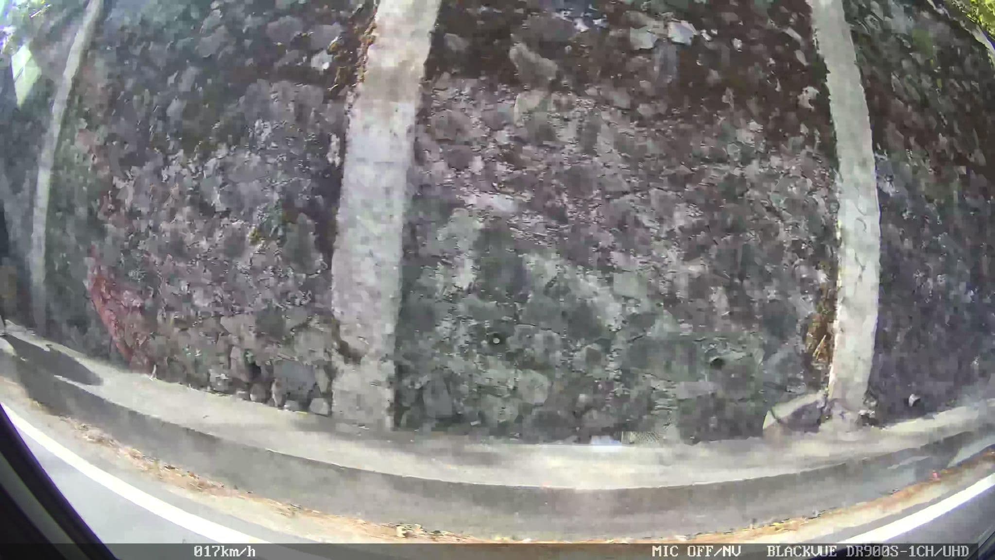 Street view near Basawil Homes and Store, Tuding — © Kaart---RIGHT (CC BY-SA · Mapillary)