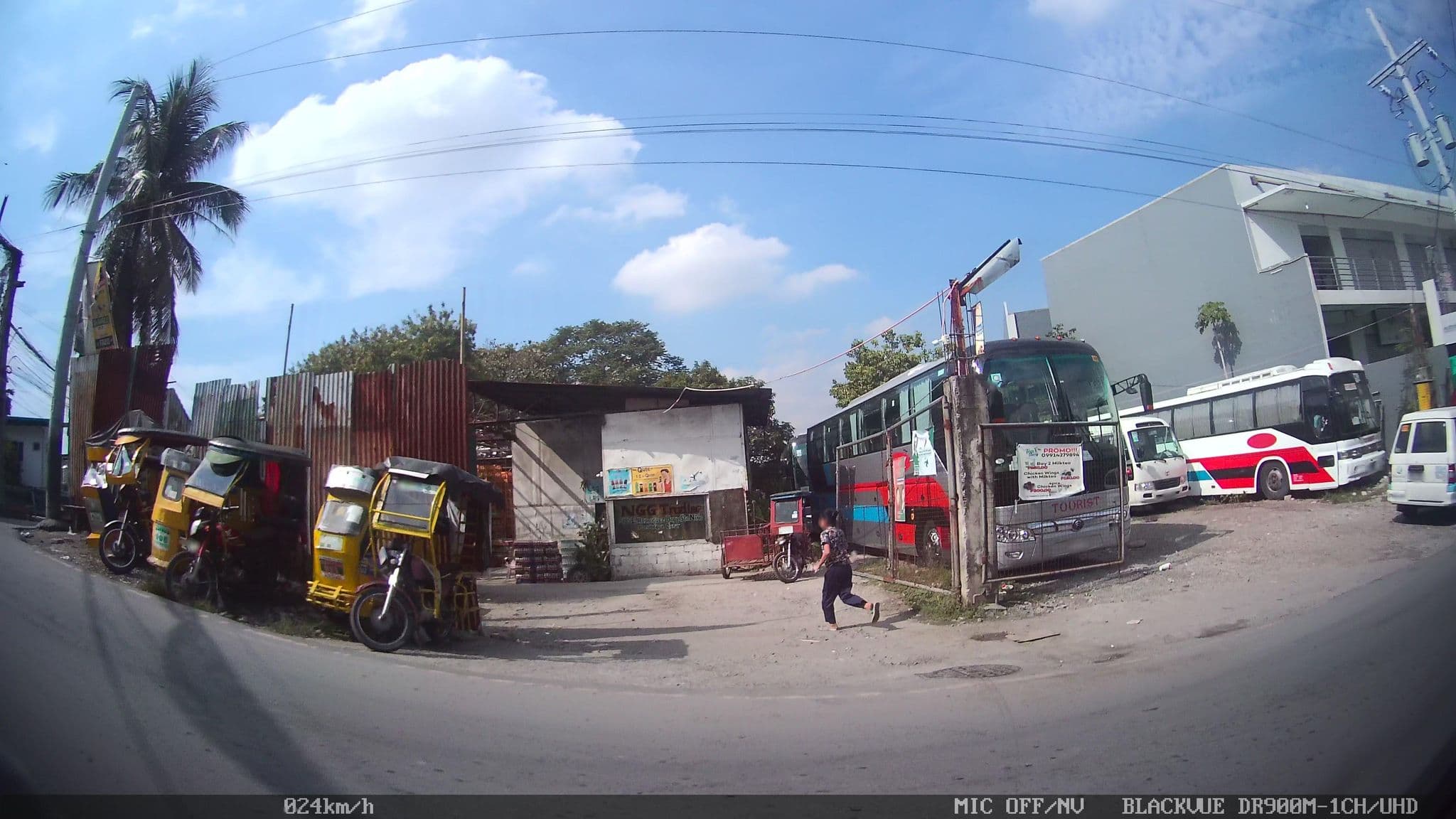 Street view near Abarri's Residences, Paranaque City — © kaart_4 (CC BY-SA · Mapillary)