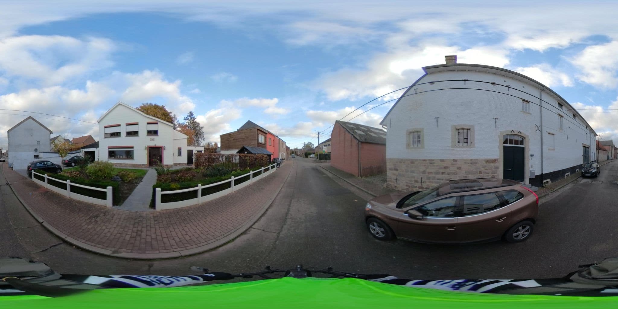 Street view near Hoeve Bailly, Goetsenhoven — © miklav (CC BY-SA · Mapillary)