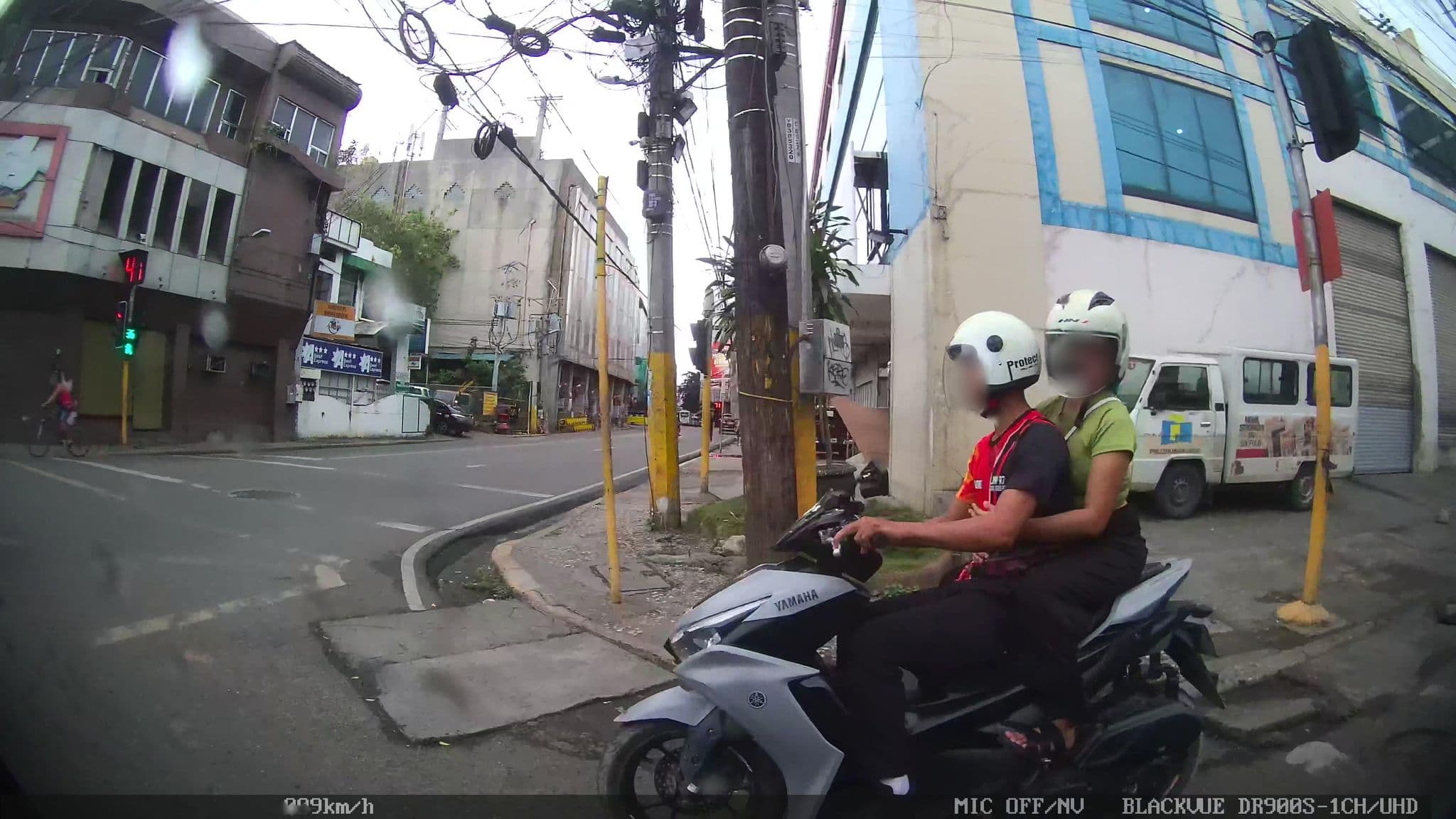 Street view near Cebu Downtown Hotel, Adlaon — © Kaart---RIGHT (CC BY-SA · Mapillary)