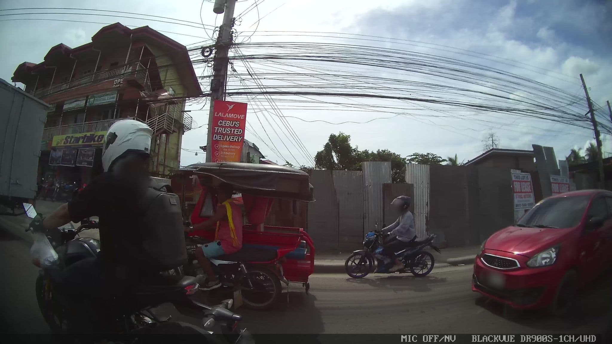 Street view near Nevinom, Minglanilla — © Kaart---RIGHT (CC BY-SA · Mapillary)