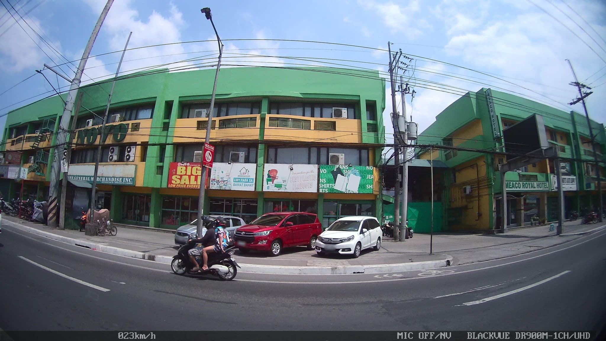 Street view near Meaco Royal Hotel, Valenzuela — © kaart_4 (CC BY-SA · Mapillary)