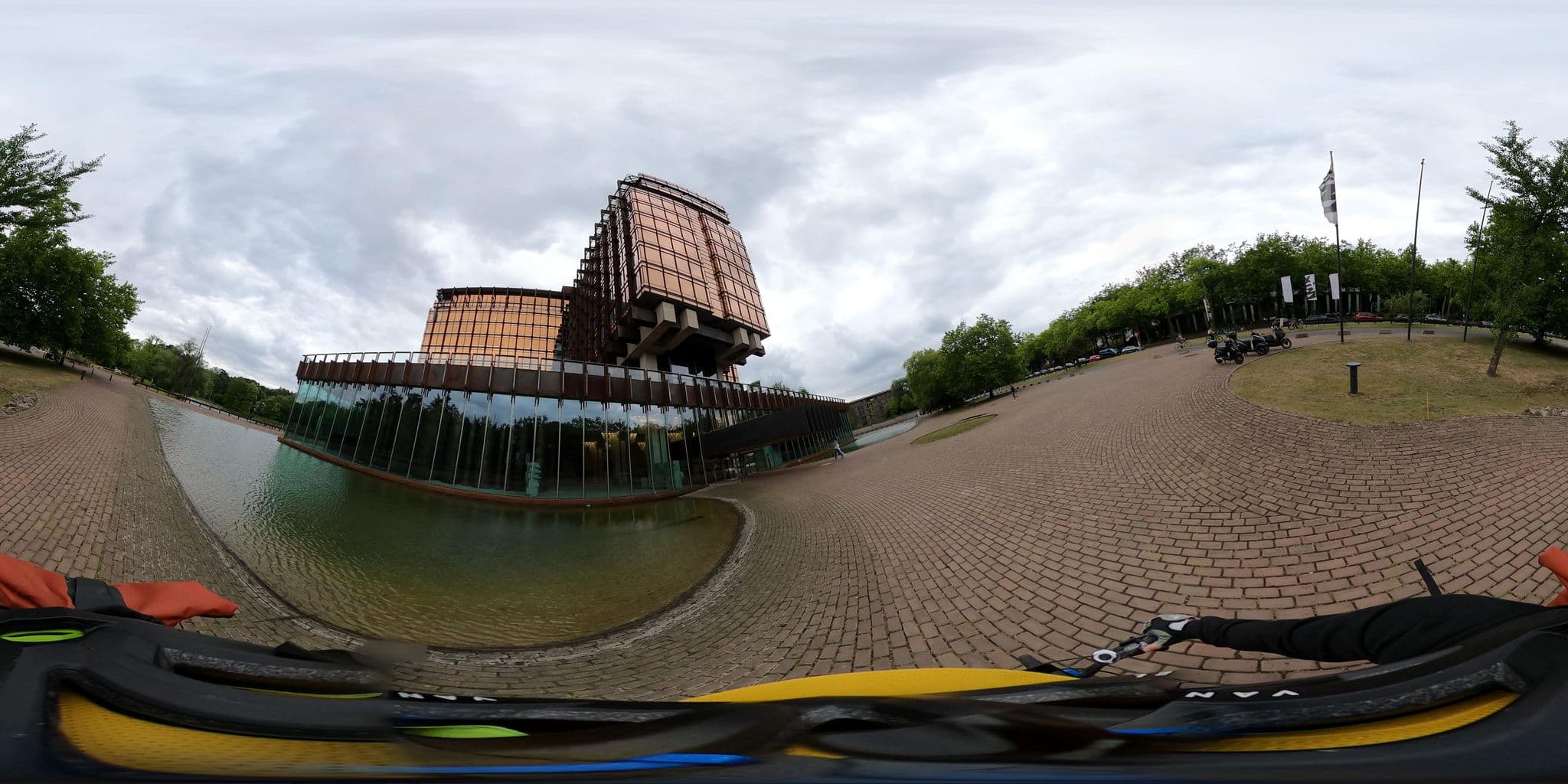 Street view near Mix Brussels, Watermael-Boitsfort — © Stefdegreef (CC BY-SA · Mapillary)