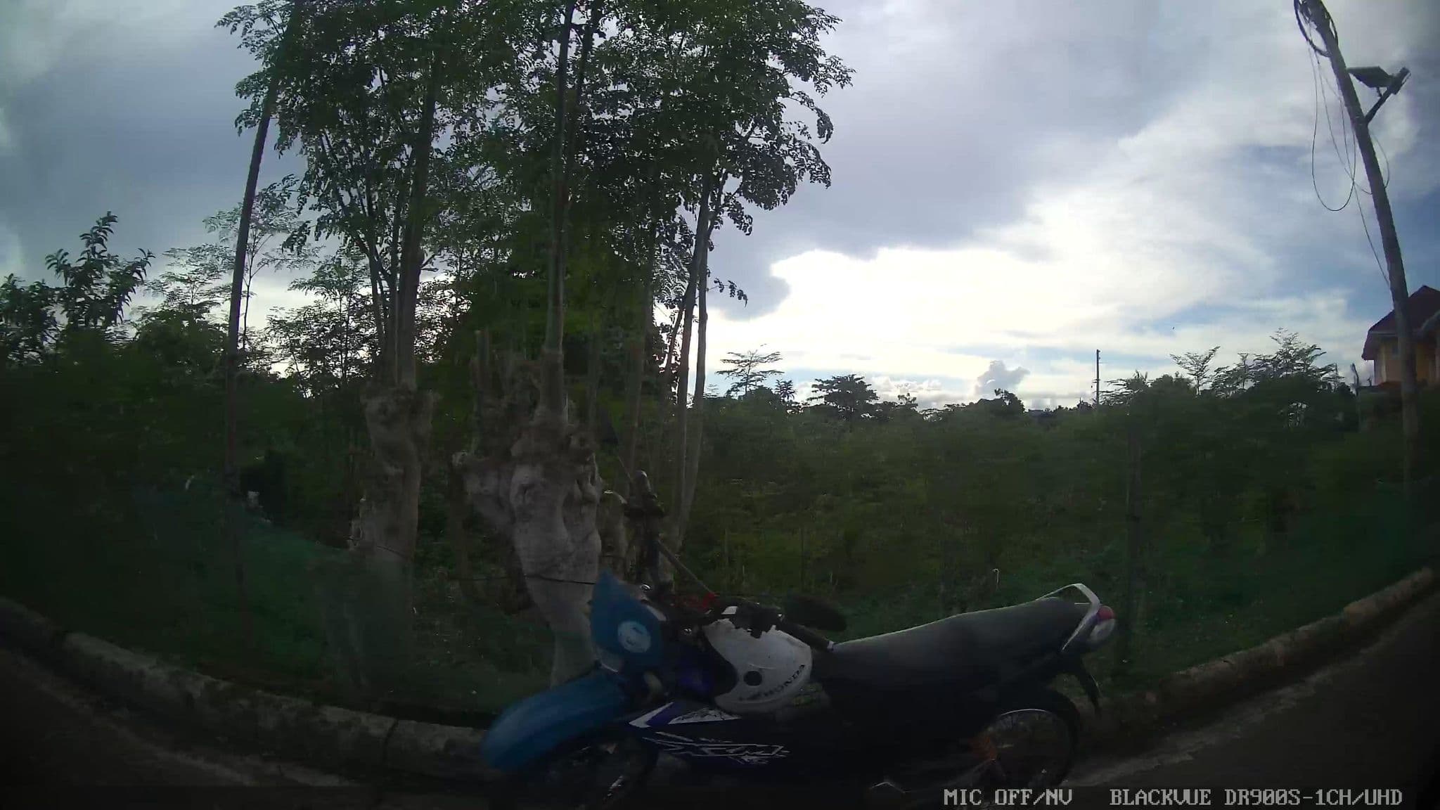 Street view near white sands isla villa 2, Lapu-Lapu City — © Kaart---RIGHT (CC BY-SA · Mapillary)
