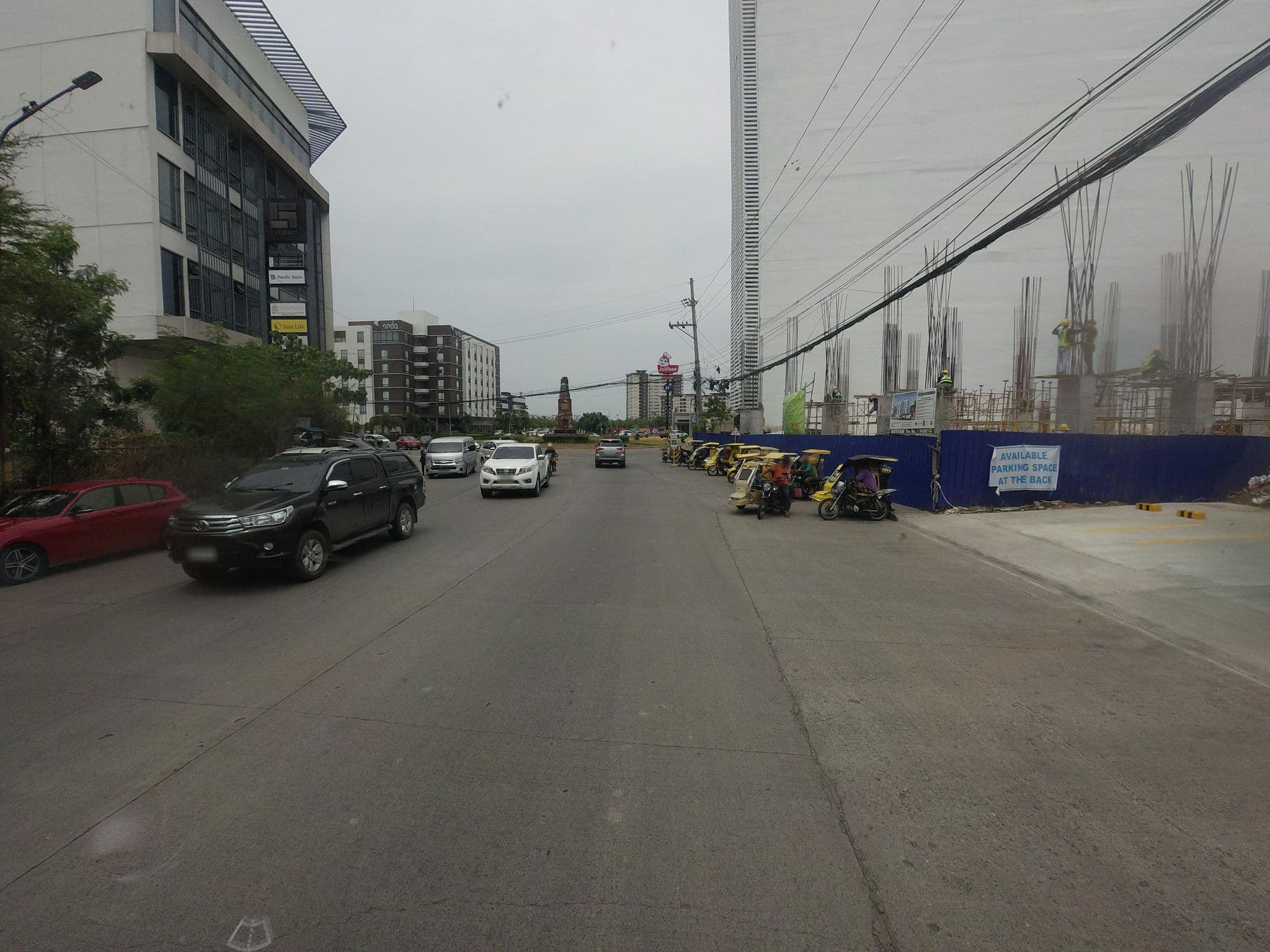 Street view near Hop Inn Hotel, Iloilo — © Kaart_Local (CC BY-SA · Mapillary)