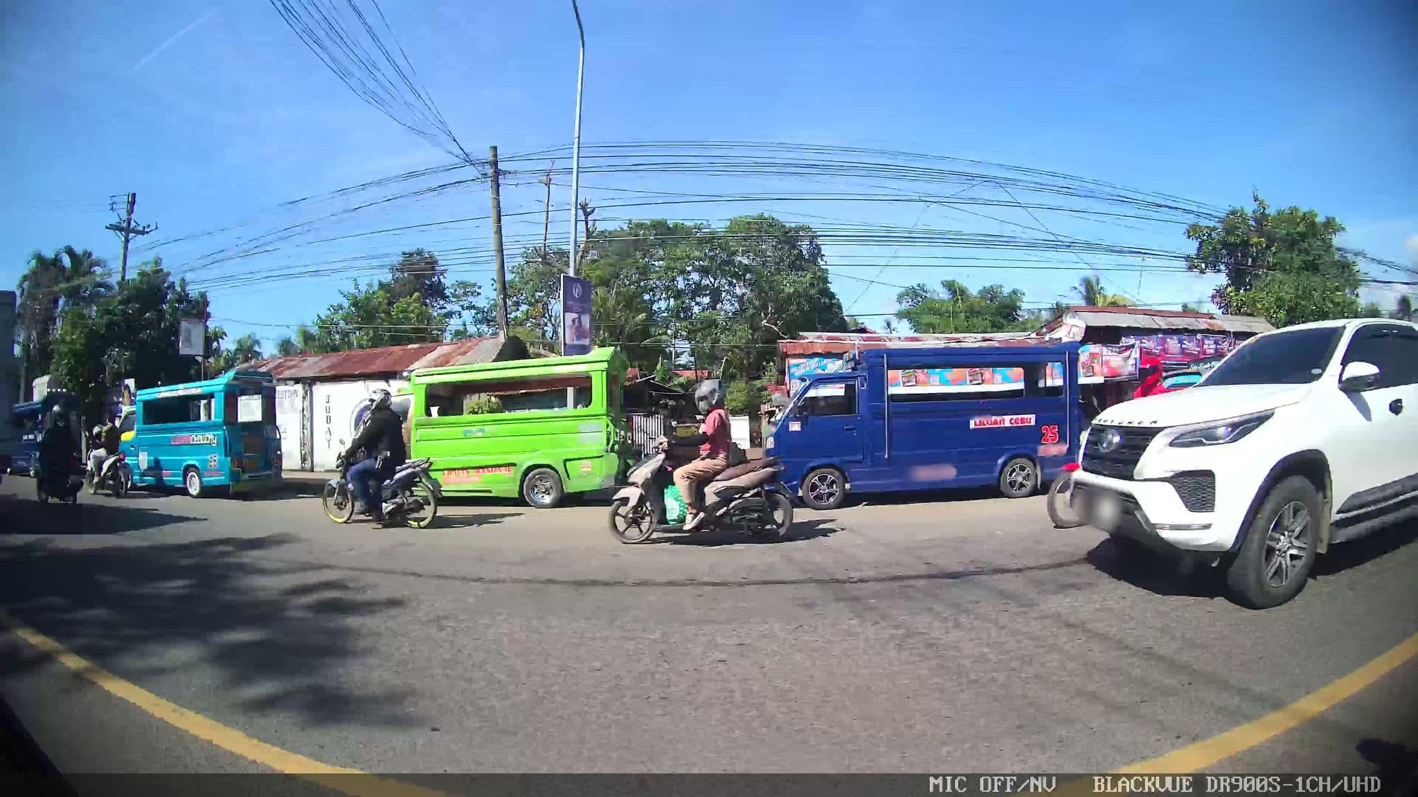 Street view near siesta hotel, Liloan — © Kaart---LEFT (CC BY-SA · Mapillary)