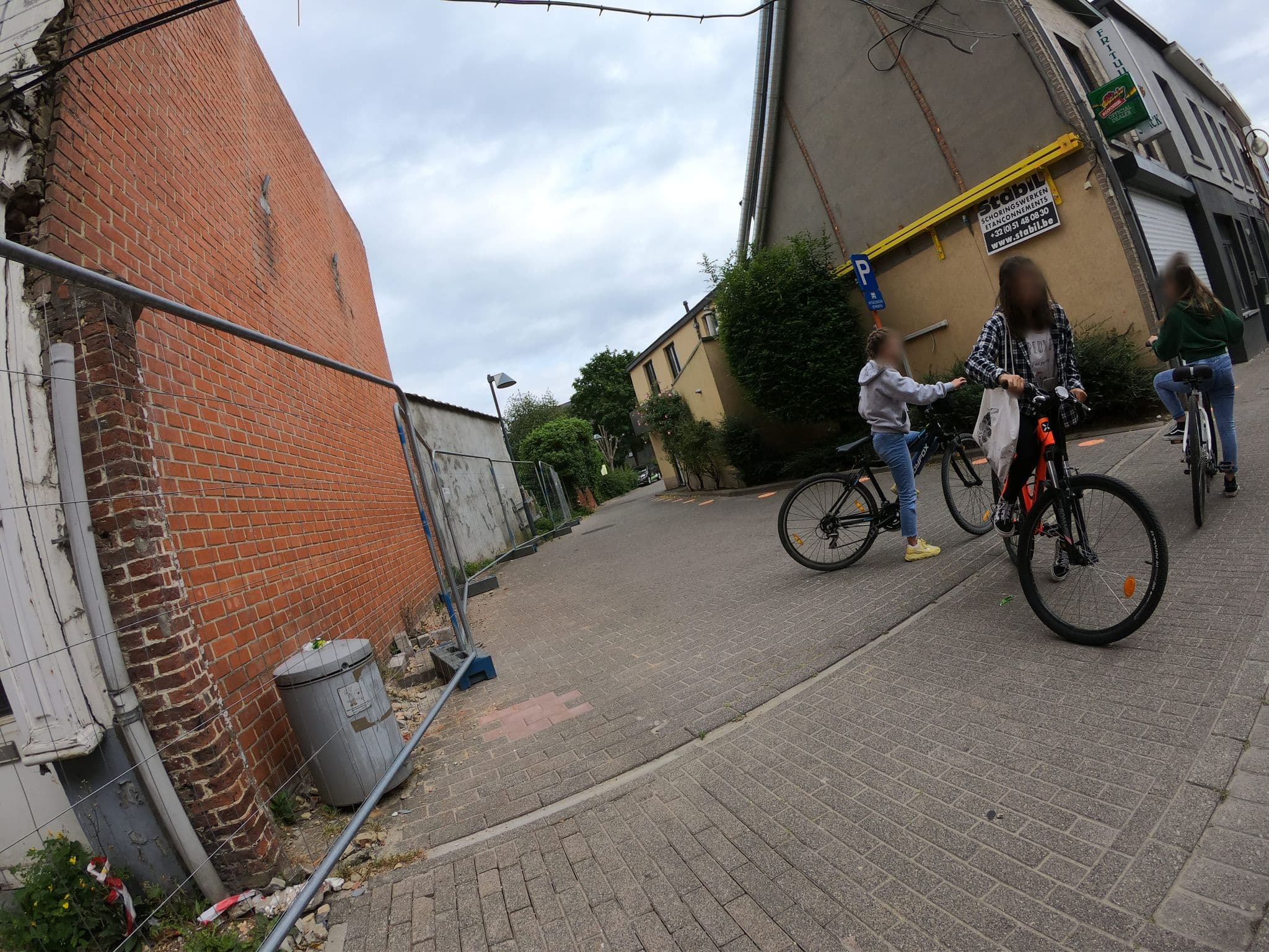 Street view near Huis Nest Logies, Halle — © filipc (CC BY-SA · Mapillary)