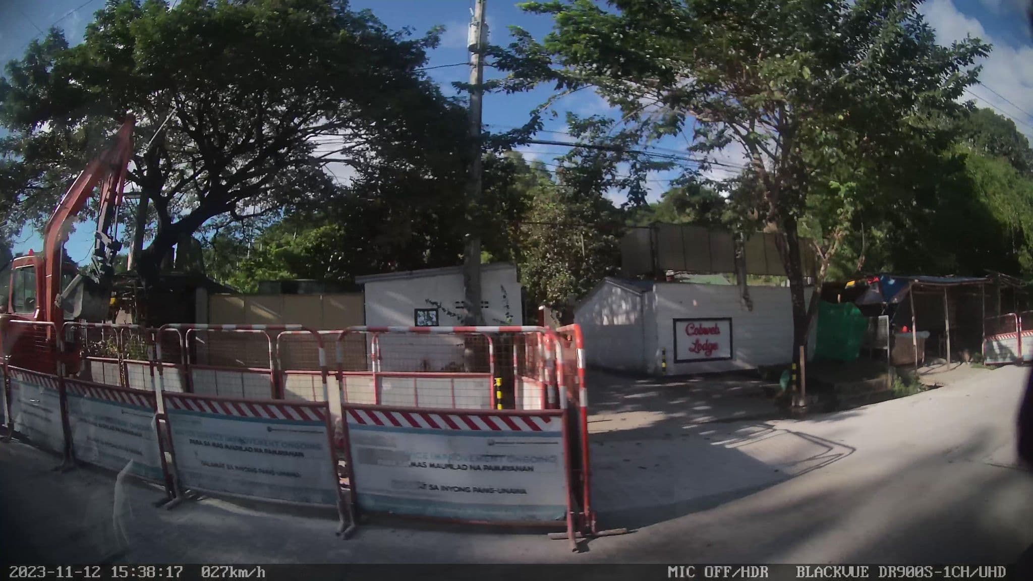 Street view near Cobweb Lodge, Cardona — © ralleon (CC BY-SA · Mapillary)