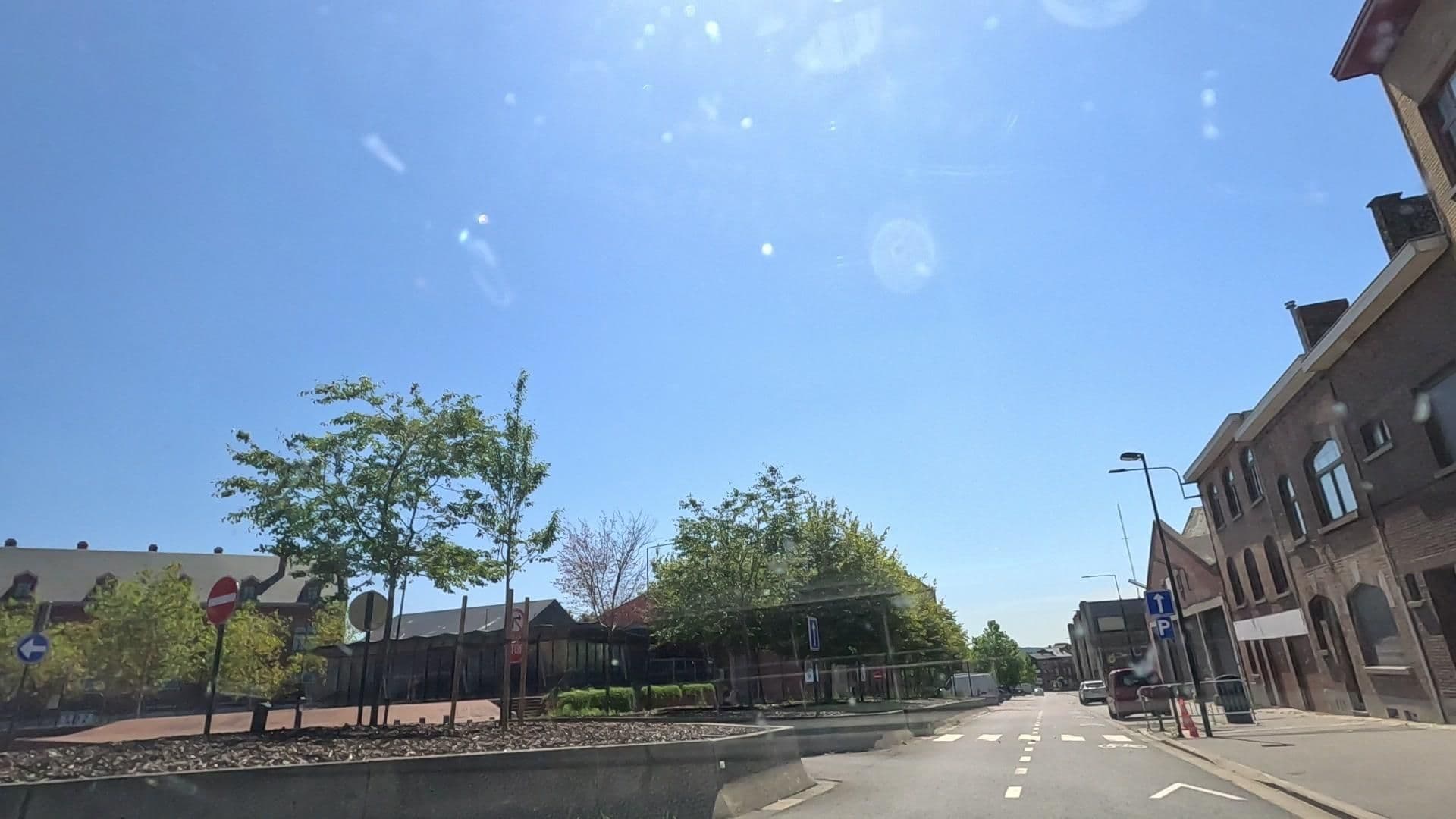 Street view near 76tour, Charleroi — © uwekoch (CC BY-SA · Mapillary)