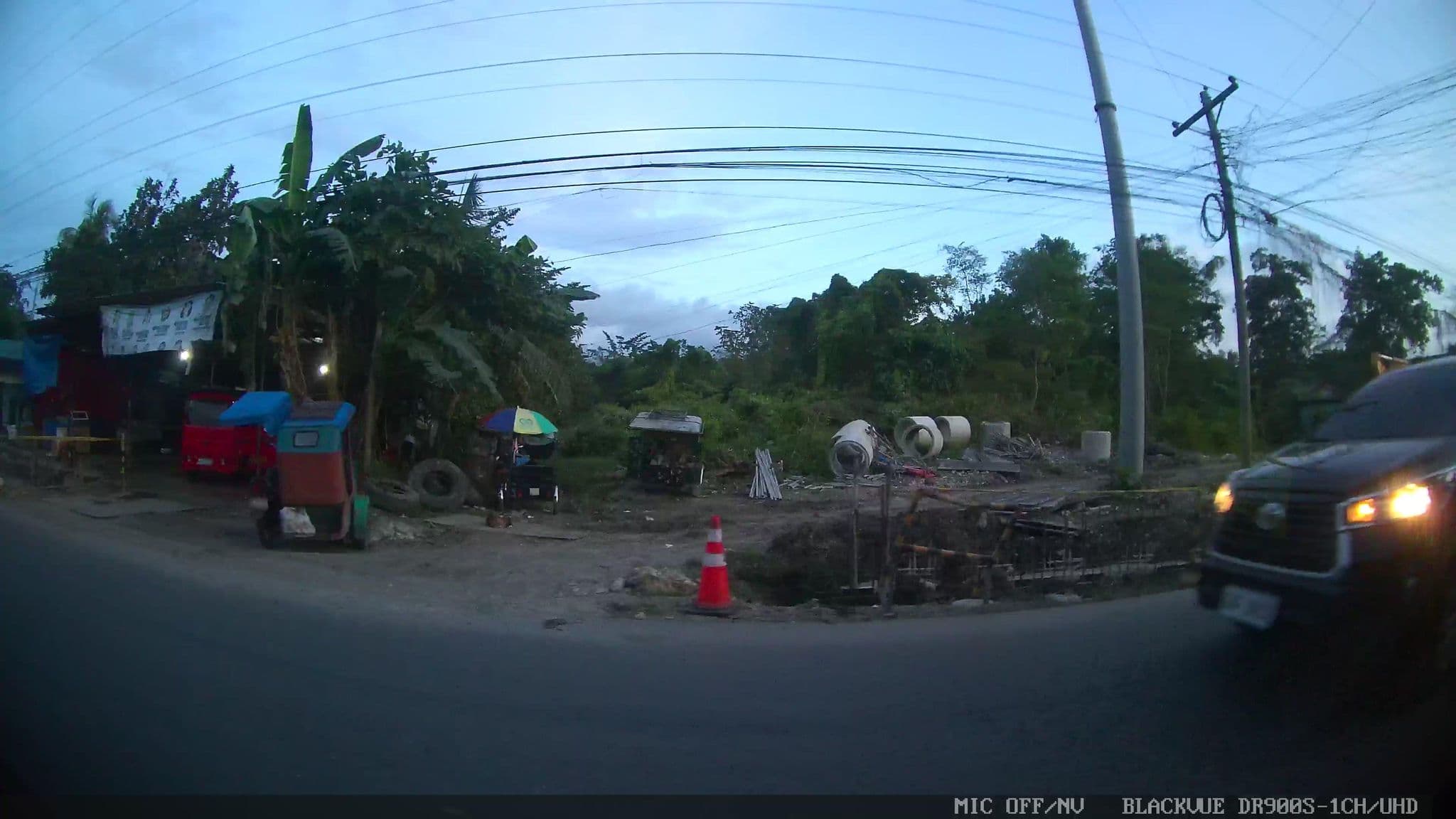 Street view near Lovers Paradise Inn, Moalboal — © Kaart---LEFT (CC BY-SA · Mapillary)