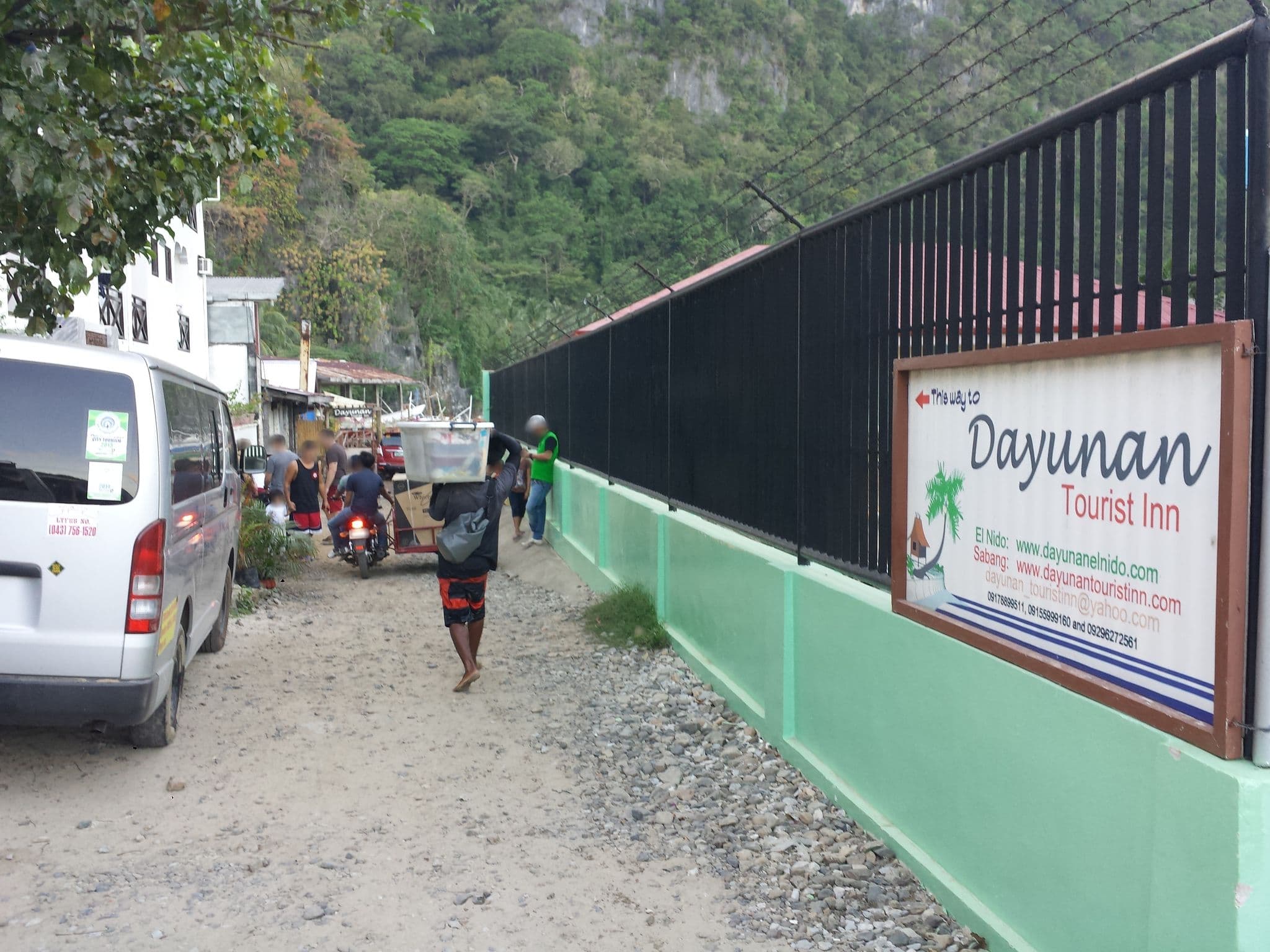 Street view near Joaquinn’s Bed and Breakfast, El Nido
