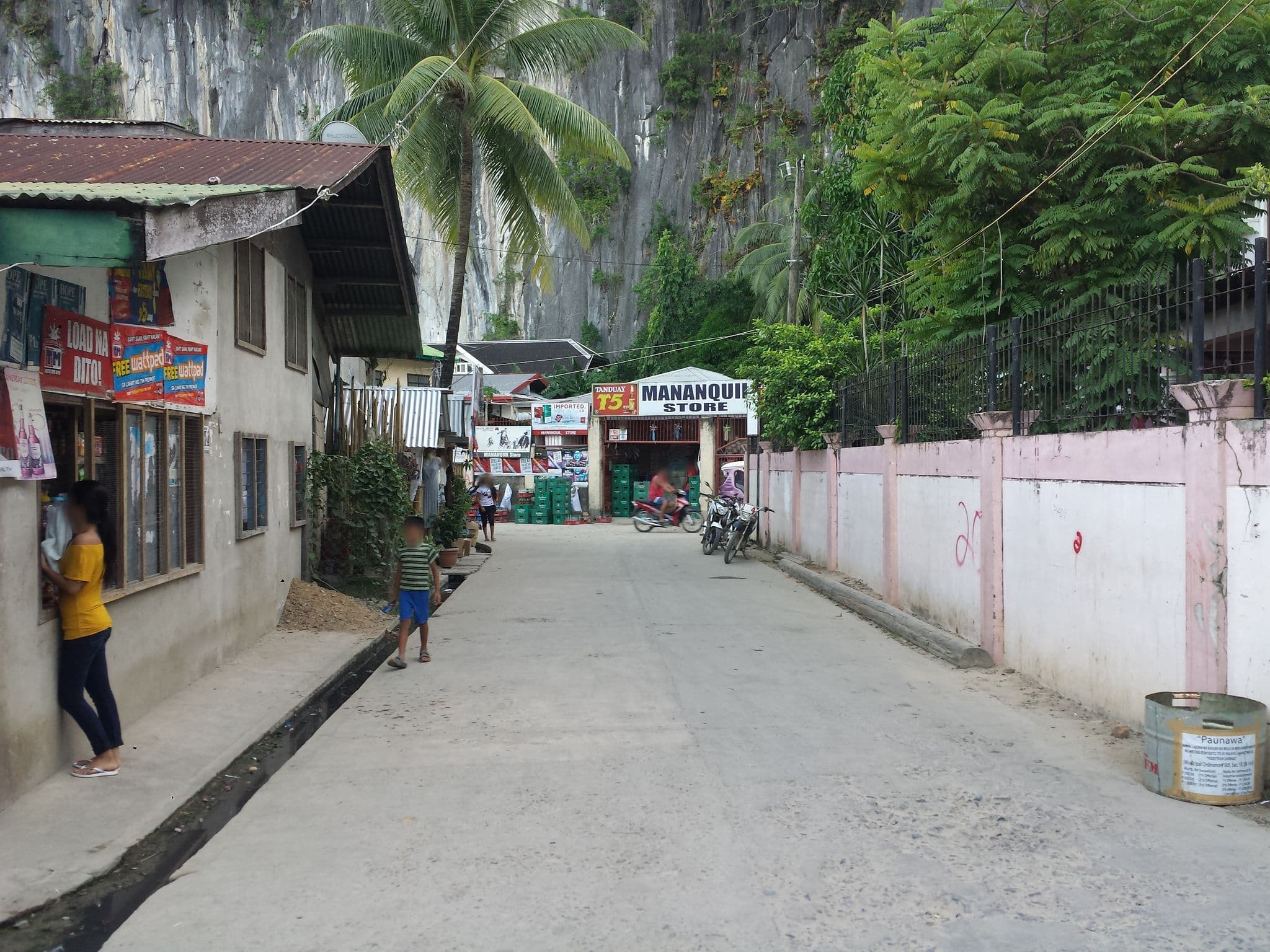 Street view near limestone view inn, El Nido — © mrtmrt (CC BY-SA · Mapillary)